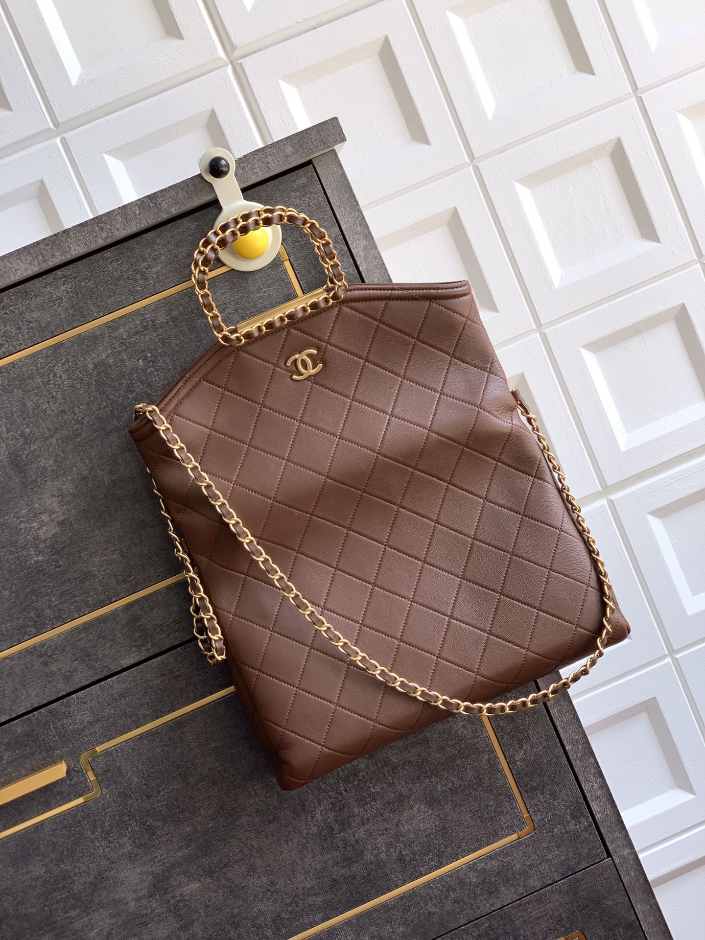 Elegant Quilted Leather Chain Bag - Coffee Brown