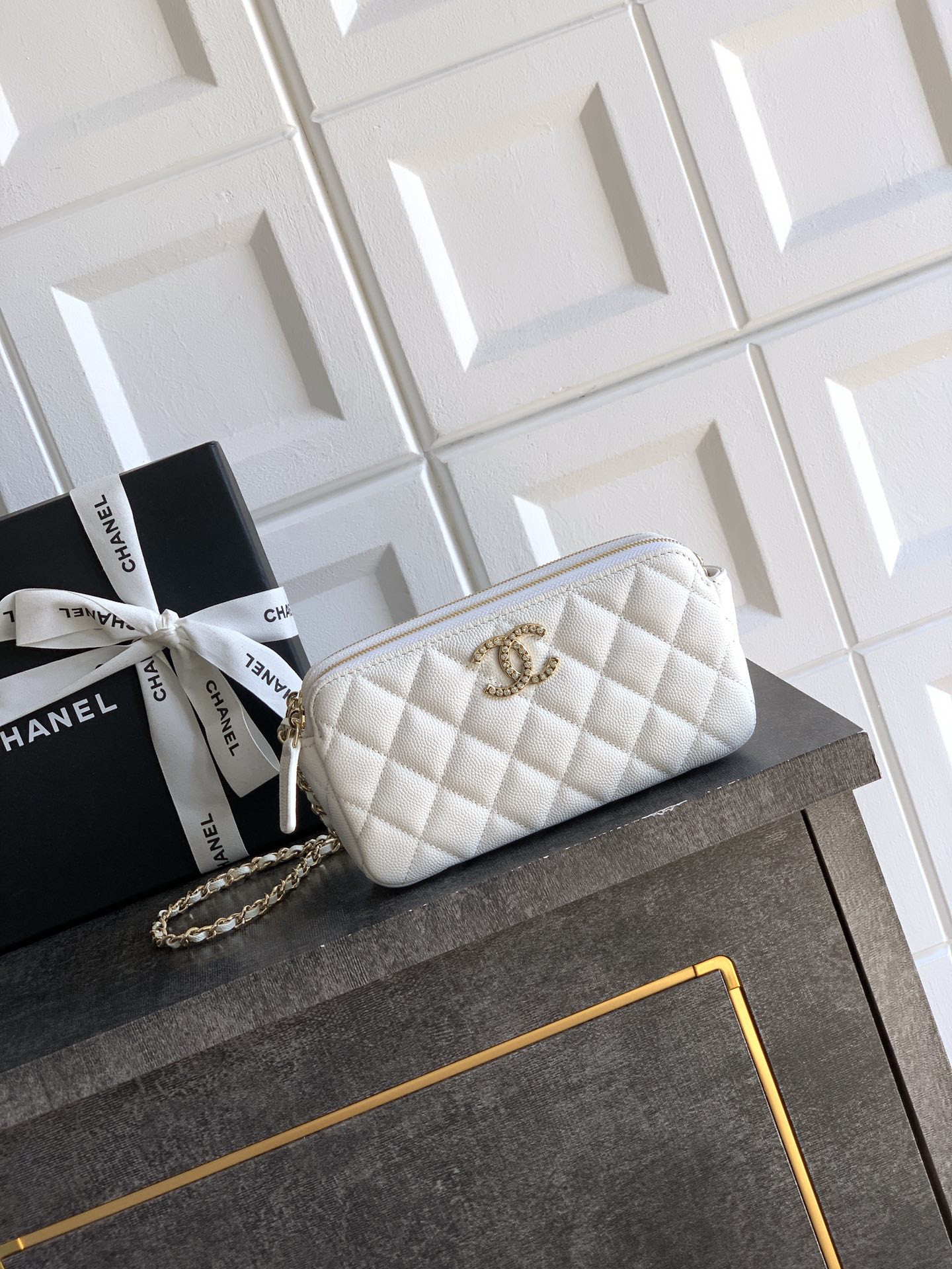 ¡Bolso con cadena de strass "Milkshake White"! Muy práctico🔮🔮🔮Enviado exclusivamente por OHANEL🚩🚩🚩25.000 nuevos b…