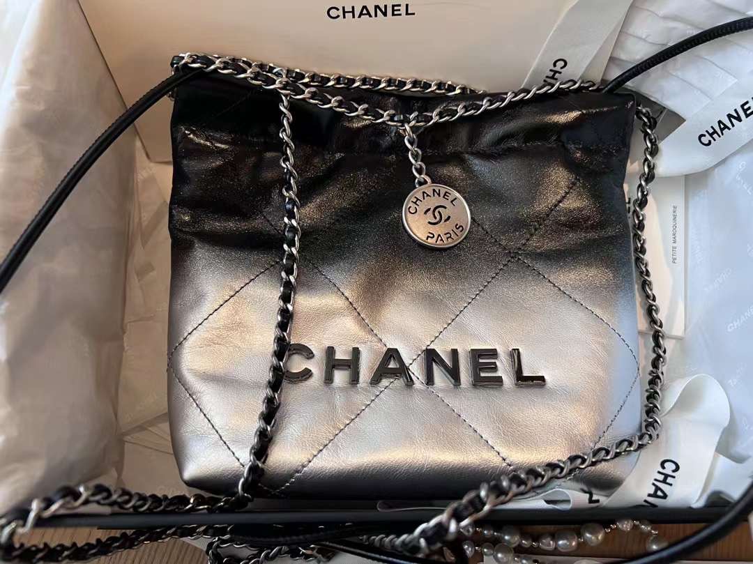 Chanel 24 early spring new black and silver gradient mini 22bag garbage bag