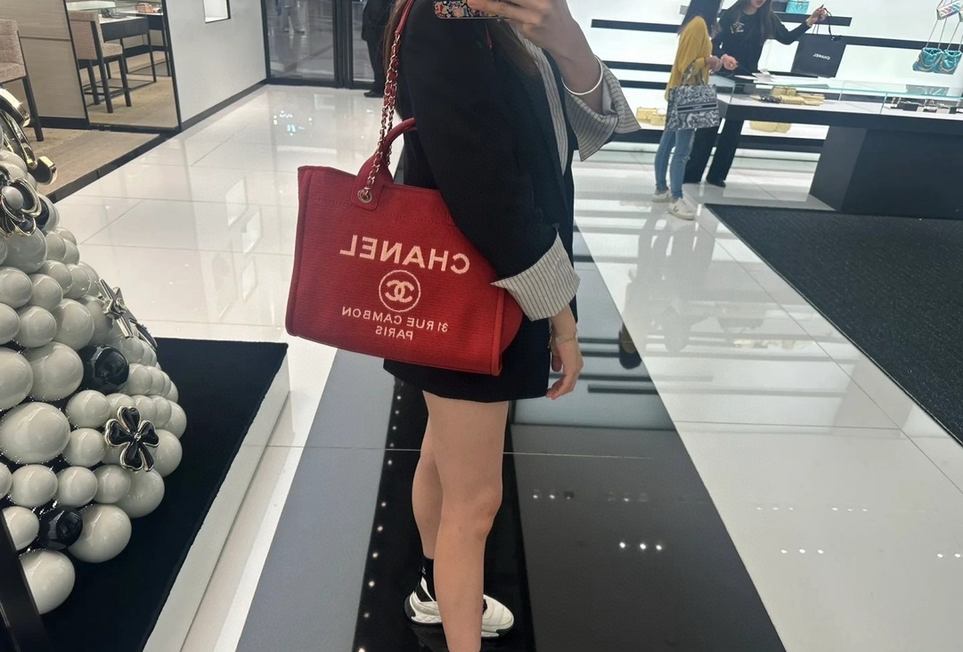 Chanel Dopamine for summer
