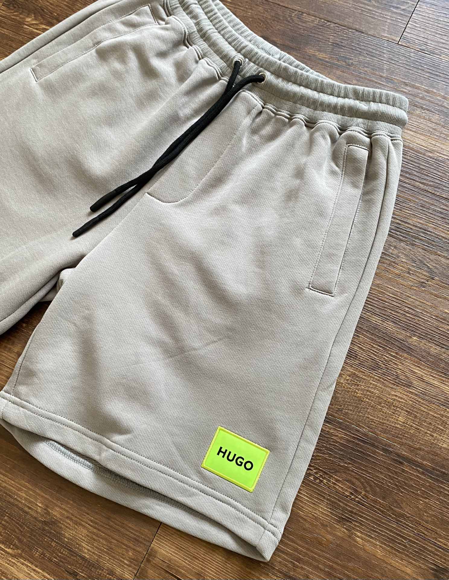 HUGO BOSS Men's Regular-Fit Cotton-Blend Terry Shorts with Logo Patch 4 i1747030558 3991 3