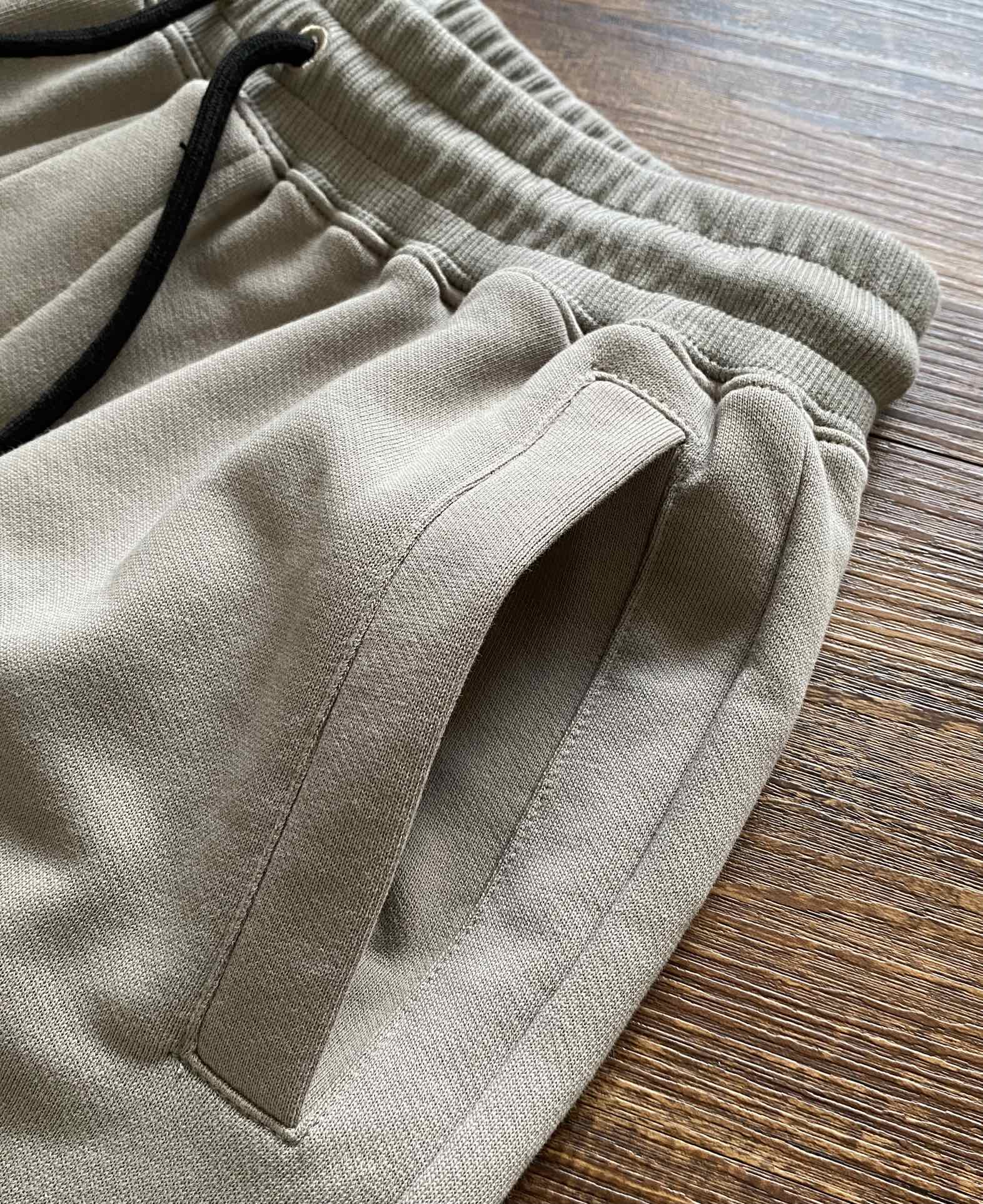 HUGO BOSS Men's Regular-Fit Cotton-Blend Terry Shorts with Logo Patch 6 i1747030559 8619 8