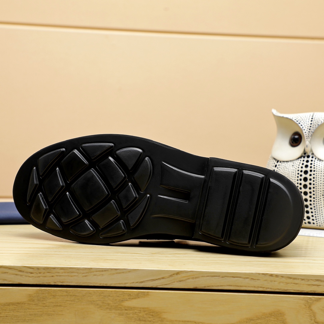 Prada Loafers: Premium Leather, Anti-Slip Sole, Sizes 38-44 - Black 10 i1711336160 5571 0