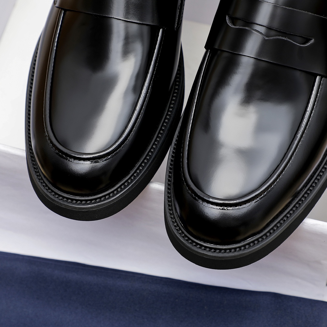 Prada Loafers: Premium Leather, Anti-Slip Sole, Sizes 38-44 - Black 7 i1711336160 6726 1