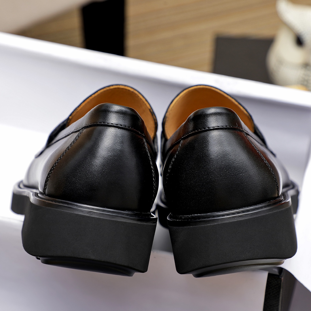 Prada Men's Leather Loafers - Classic Penny Style with Durable Rubber Sole 9 i1711336202 3070 7
