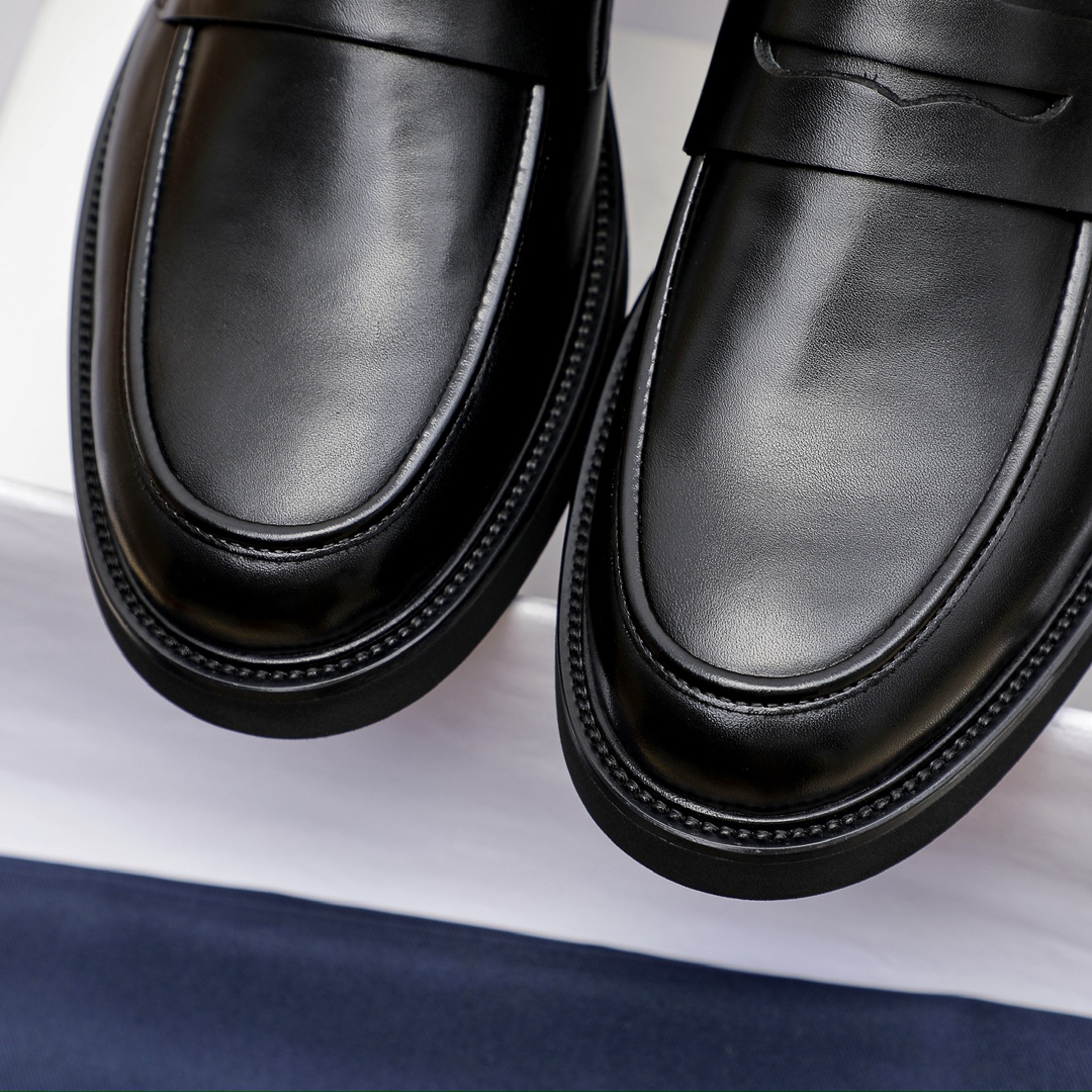 Prada Men's Leather Loafers - Classic Penny Style with Durable Rubber Sole 7 i1711336202 5006 4
