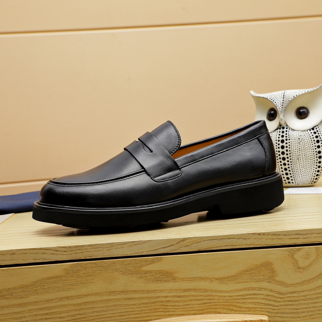 Prada Men's Leather Loafers - Classic Penny Style with Durable Rubber Sole 5 i1711336202 6220 0