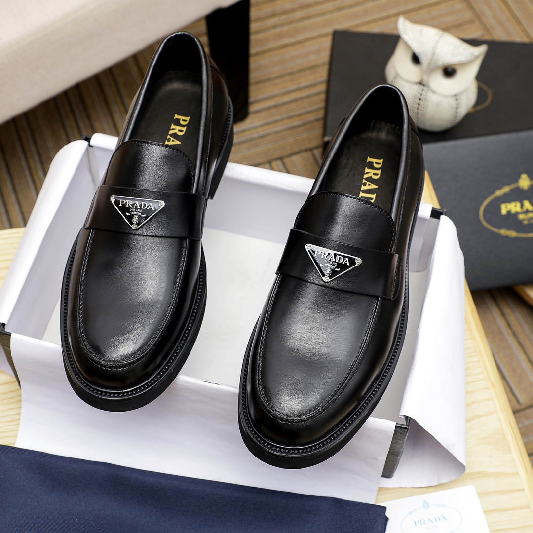 Prada Men's Leather Loafers with Anti-Slip Rubber Sole - Stylish and Durable 3 i1711336819 3358 6