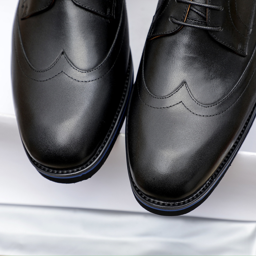 Prada Men's Leather Wingtip Oxford Dress Shoes - Classic Style & Comfort 7 i1729651254 6945 8
