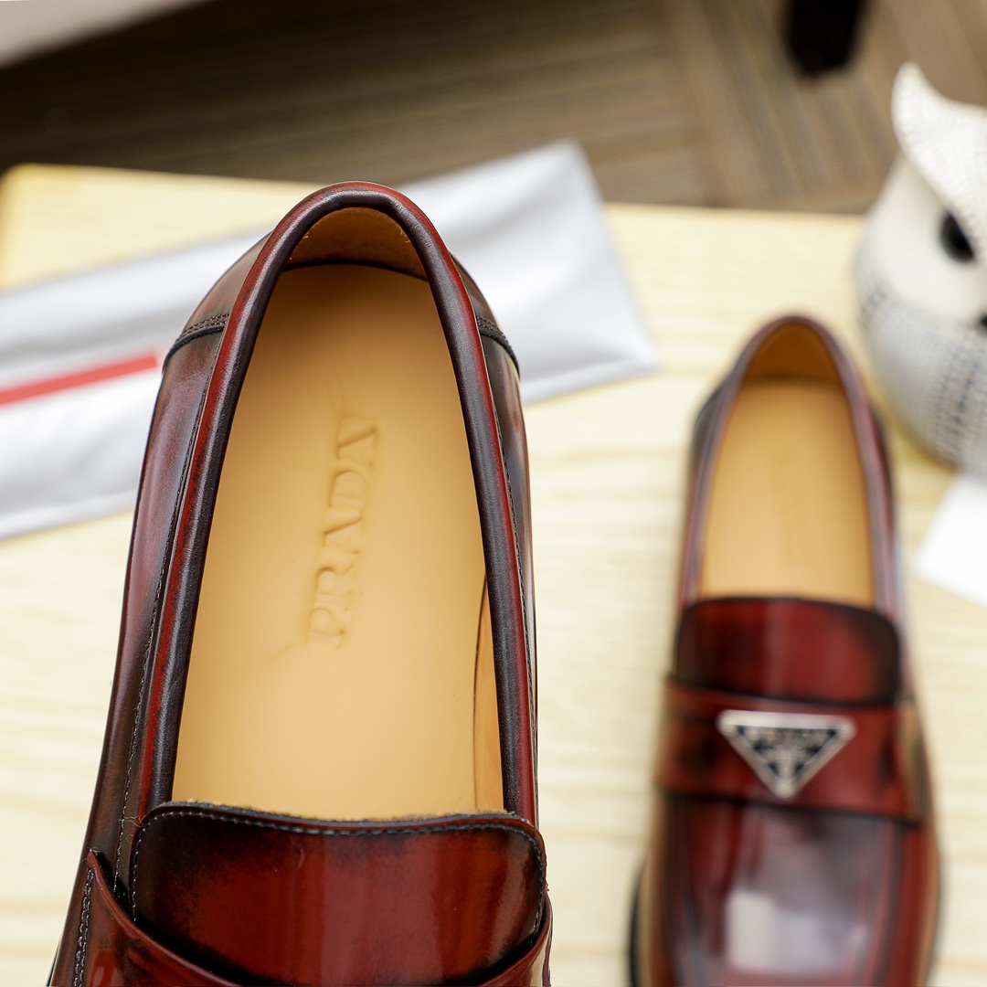 Prada Men's Leather Loafers with Anti-Slip Sole - Premium Quality, Stylish Design 8 i1729652035 2090 5