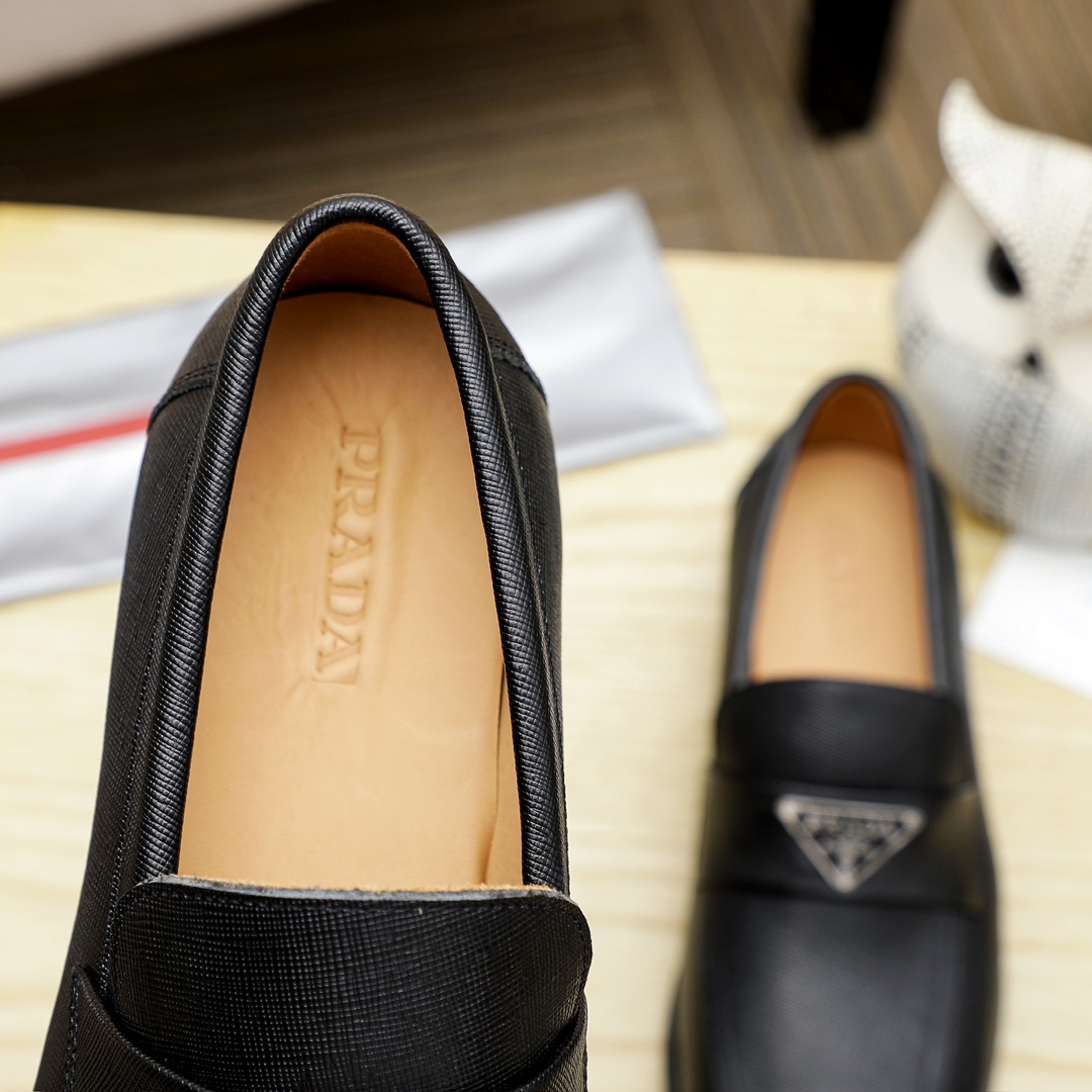 Prada Men's Leather Loafers - Classic Style, Durable & Comfortable 8 i1729652102 3025 7