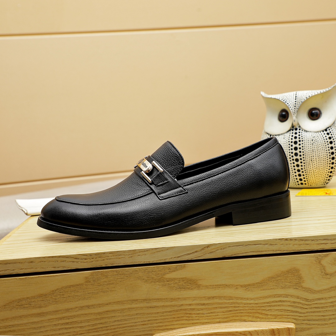 Louis Vuitton Black Leather Loafers with Gold-Tone Hardware Accents 5 i1734584172 9583 5