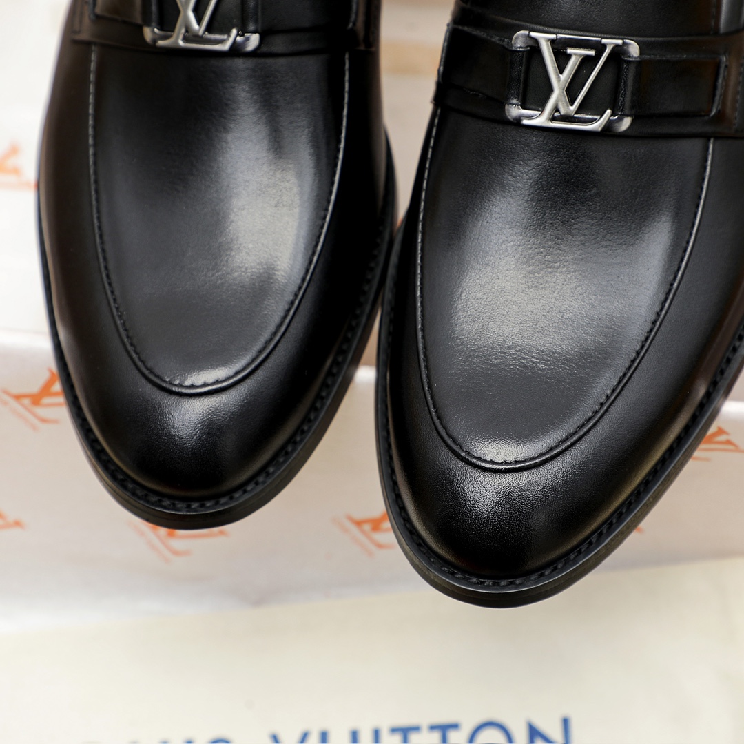 Louis Vuitton Leather Loafers - Premium Formal Business Shoes 7 i1734584867 7412 7
