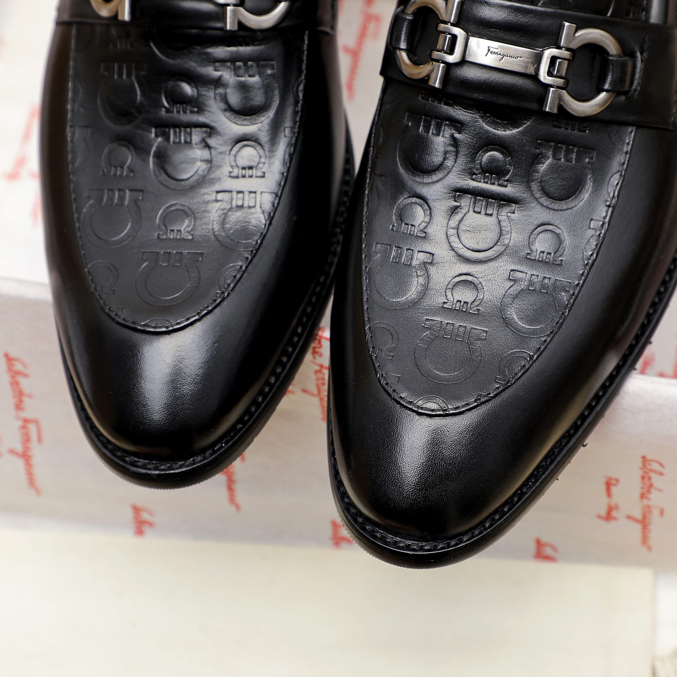 Ferragamo Men's Black Leather Loafers - Premium Italian Leather Slip-Ons 7 a1739670853985 3077