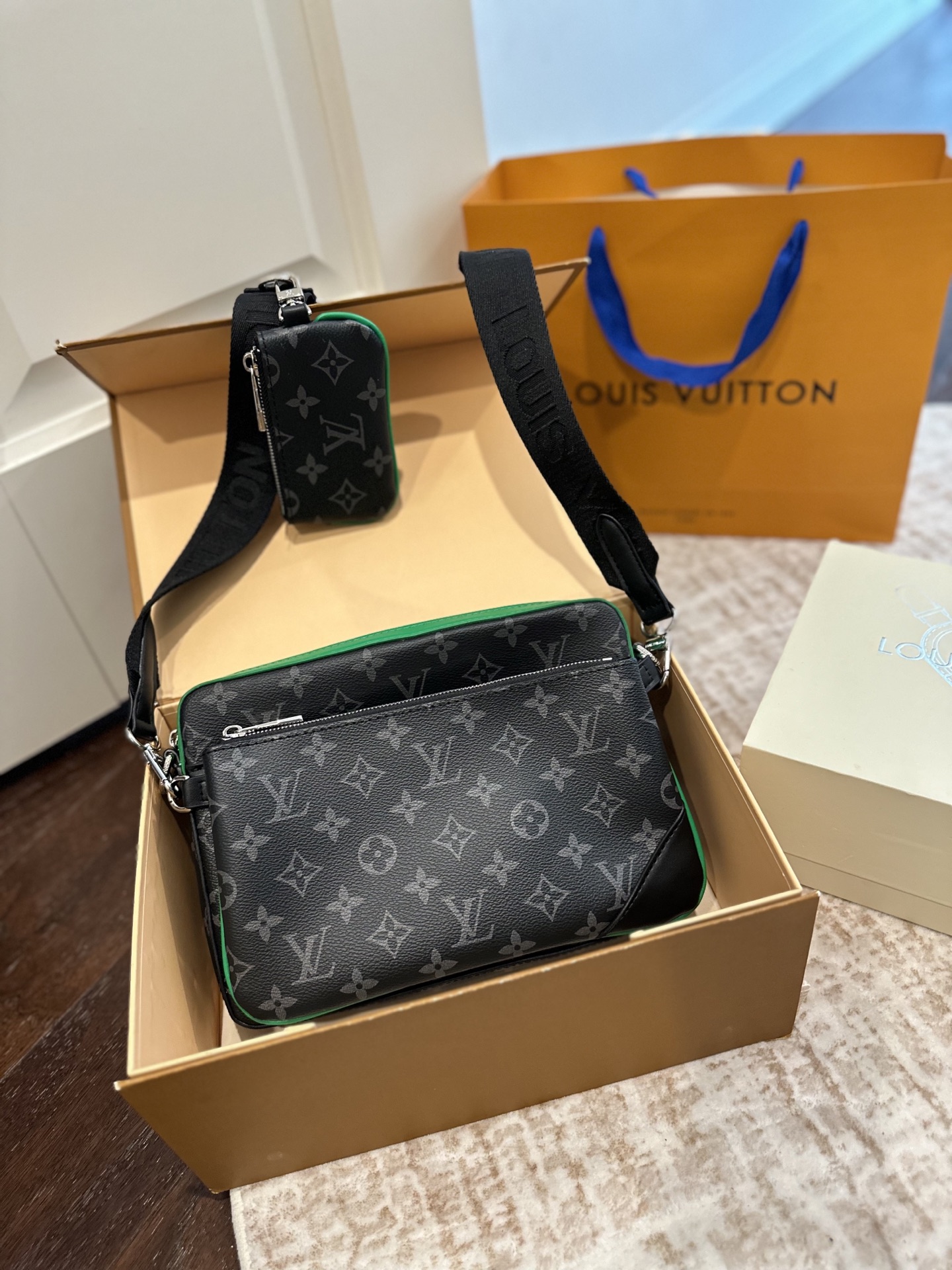 官网双盒包装 原单打造 高端货 “LV 路易威登”三合一男士斜挎包 进口原单面料👍专柜五金logo 专用帆布内里 正品logo 尺寸:25 18cm