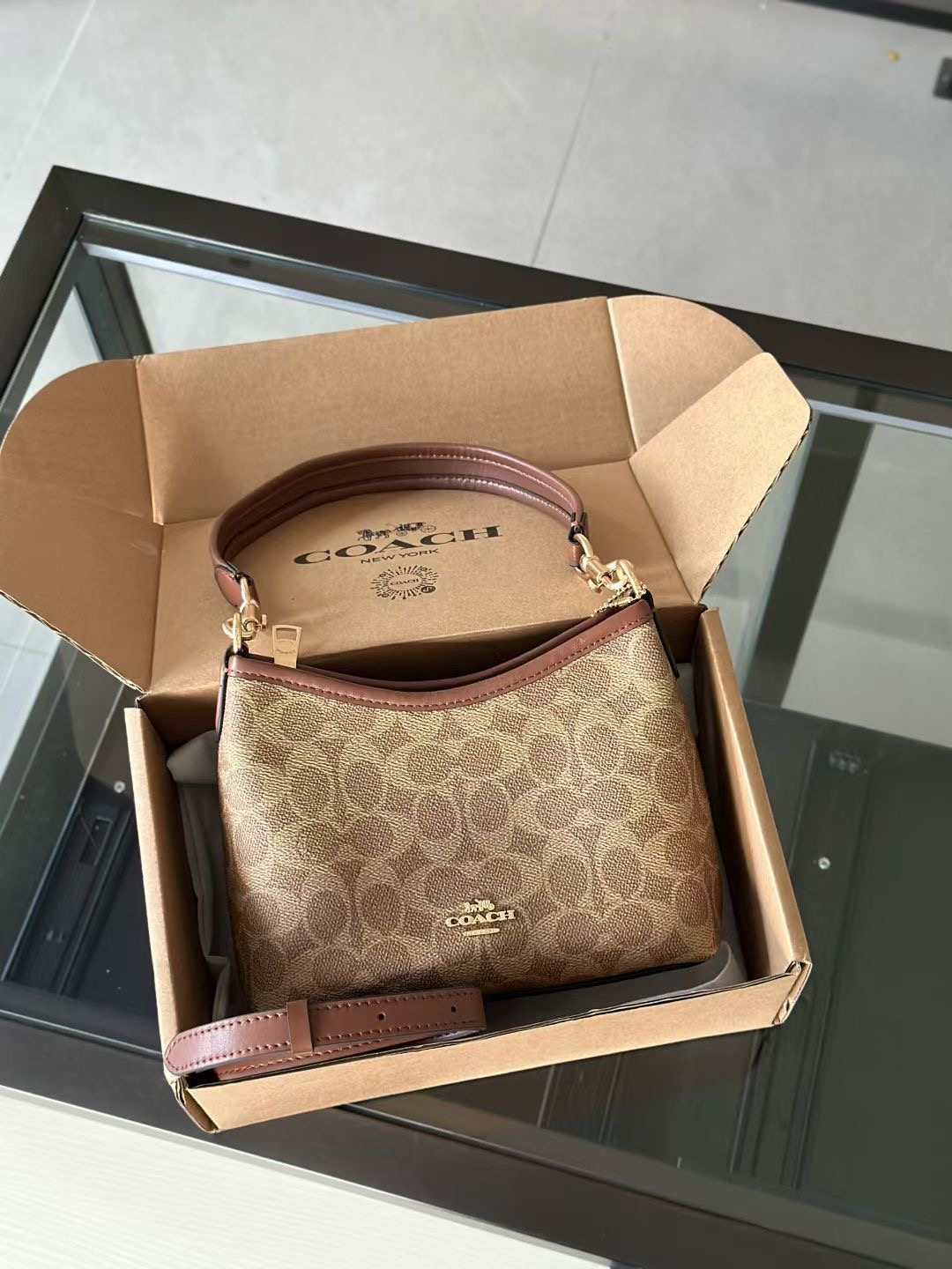 Tamaño pequeño, empaque de caja de avión oficial. Coach nuevo modelo laurel 19 pequeño vagabundo. ¡El bolso vagabundo h…