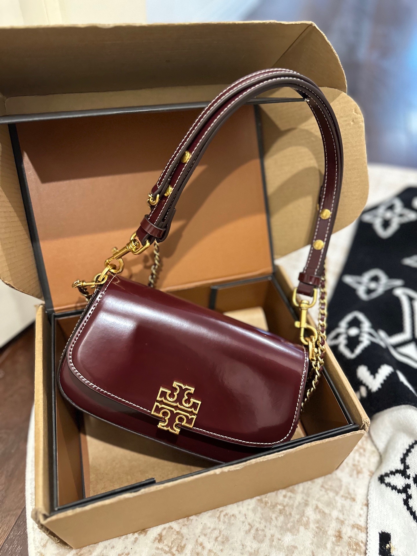 _ddl9svE2Ylno3UhifHsSO8E80iiM1rL-Wa2BgCg