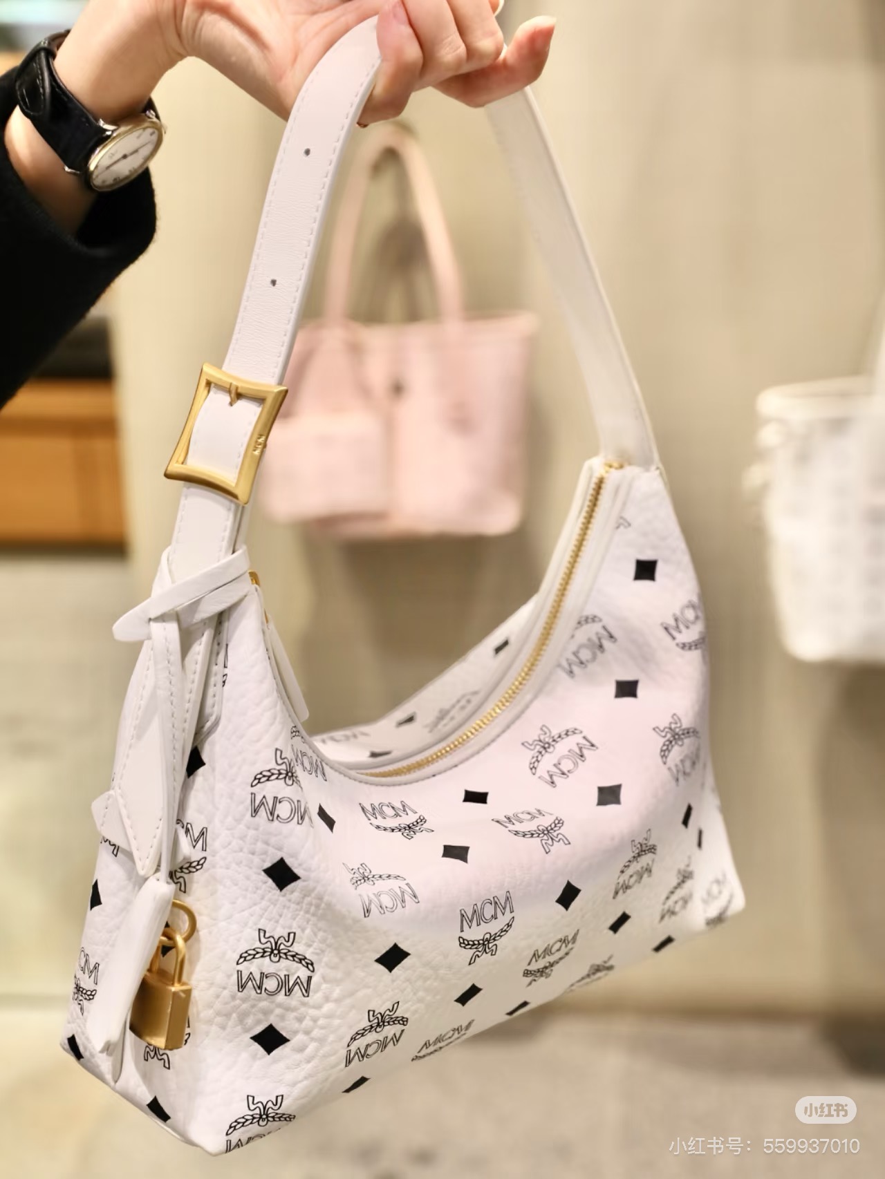 _dqO9sEBZmqKrz0Uq6WBvqJuD1prBL-Rol8xdsug