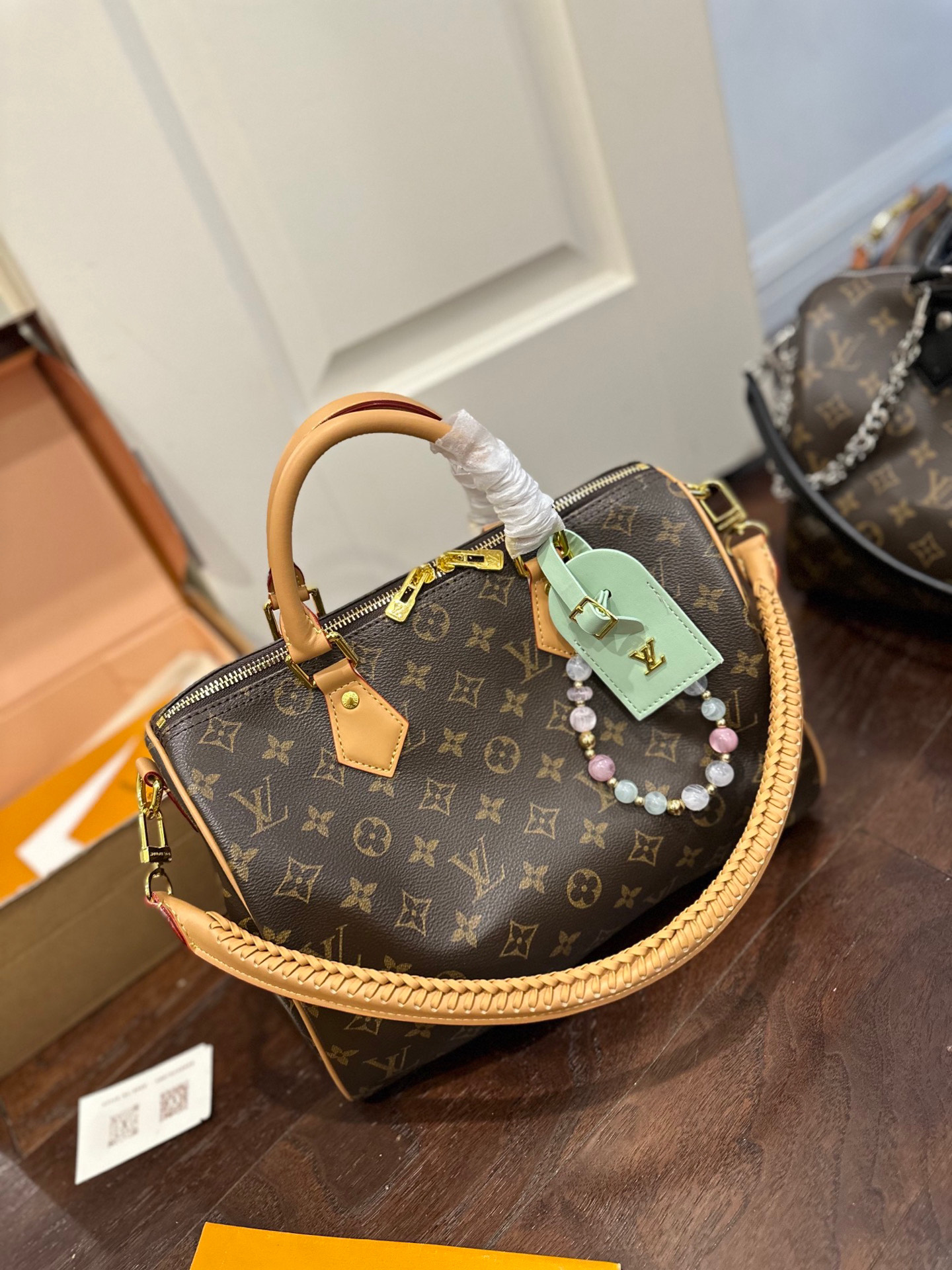 _ddj9s-YHYivhAMo5pNFLBfQyyJLL8n9LgFQI22w