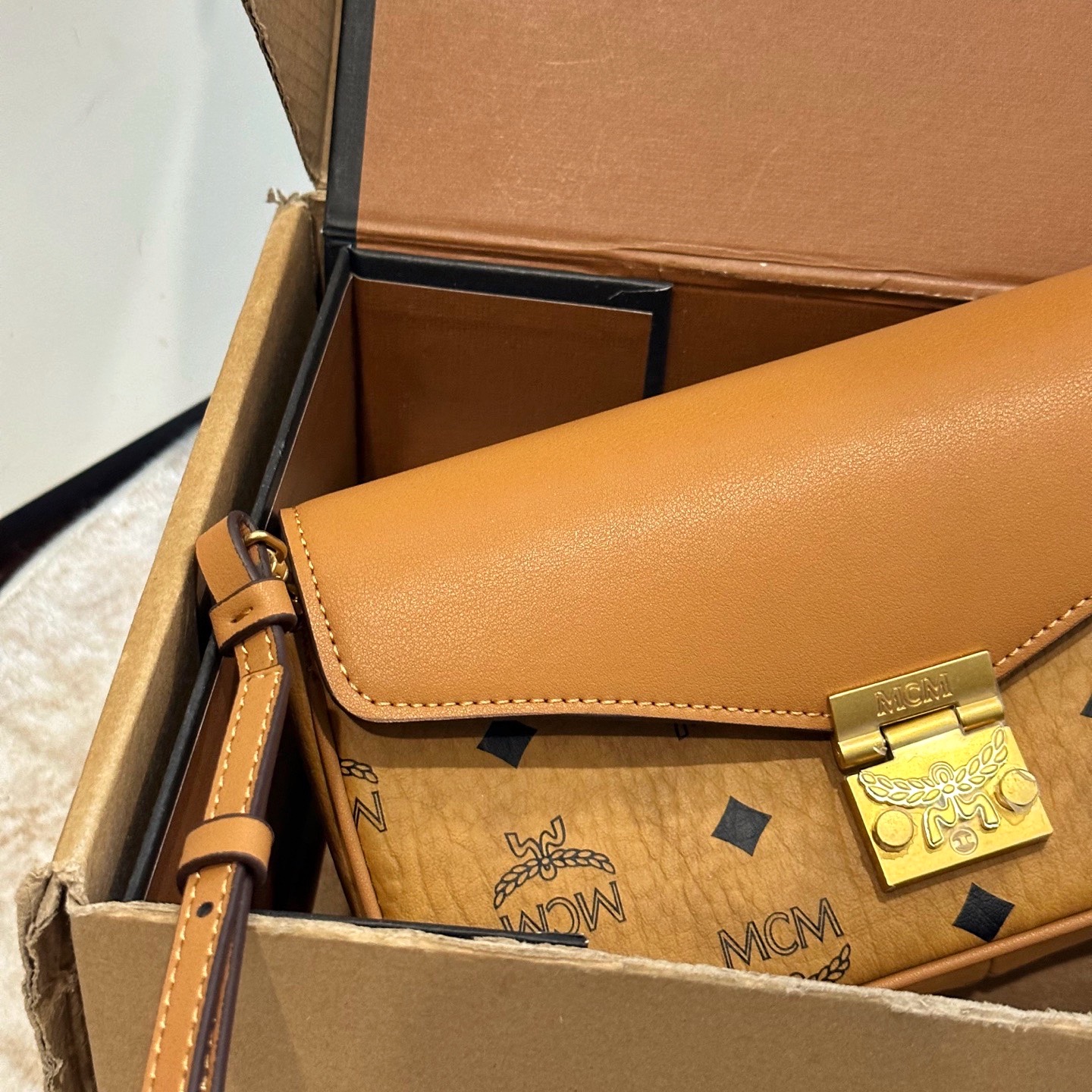 Tamaño de la bolsa MCM: 21,5*11 cm — photo 3