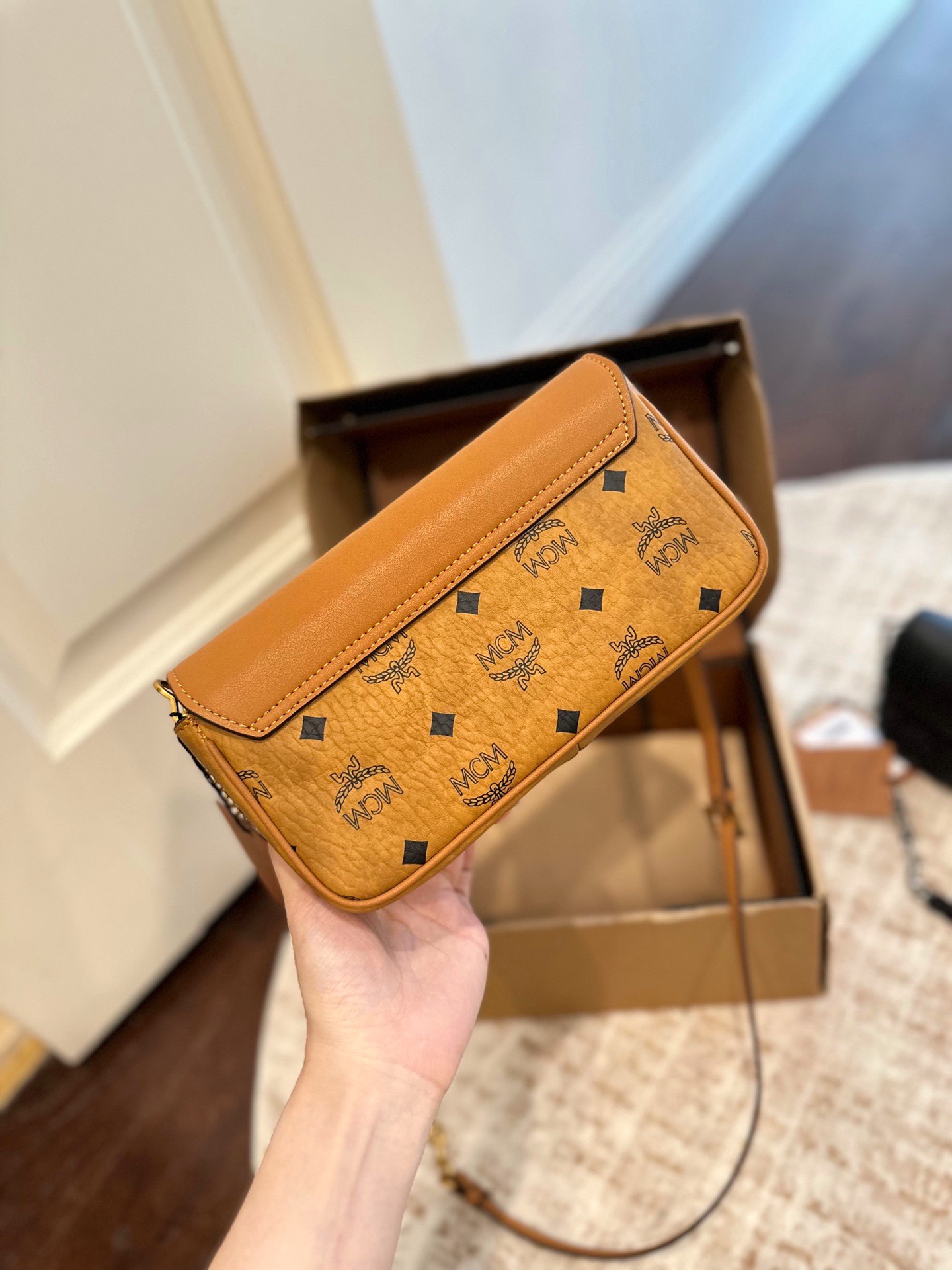 Tamaño de la bolsa MCM: 21,5*11 cm — photo 8