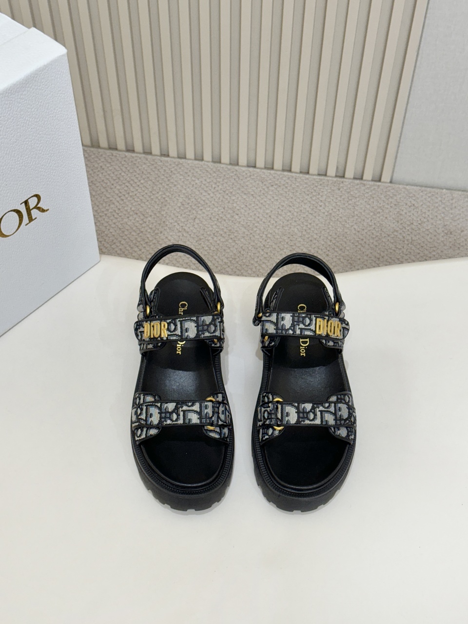 _d9l9szLNHr1rEidkAV-bfHRG6vWD5JnC-fo4eog