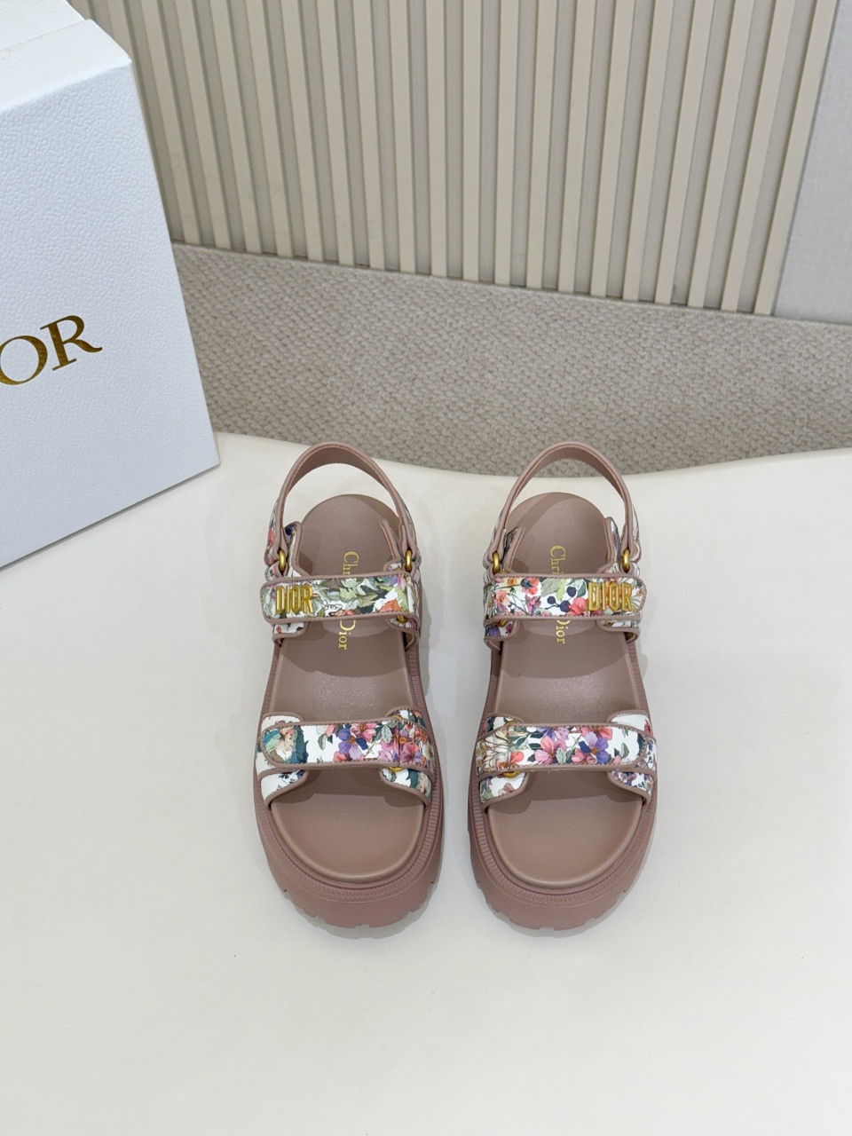 _deO9s_qO5tWgtVGemlSR7rQMPq82tfV5EF4xkag