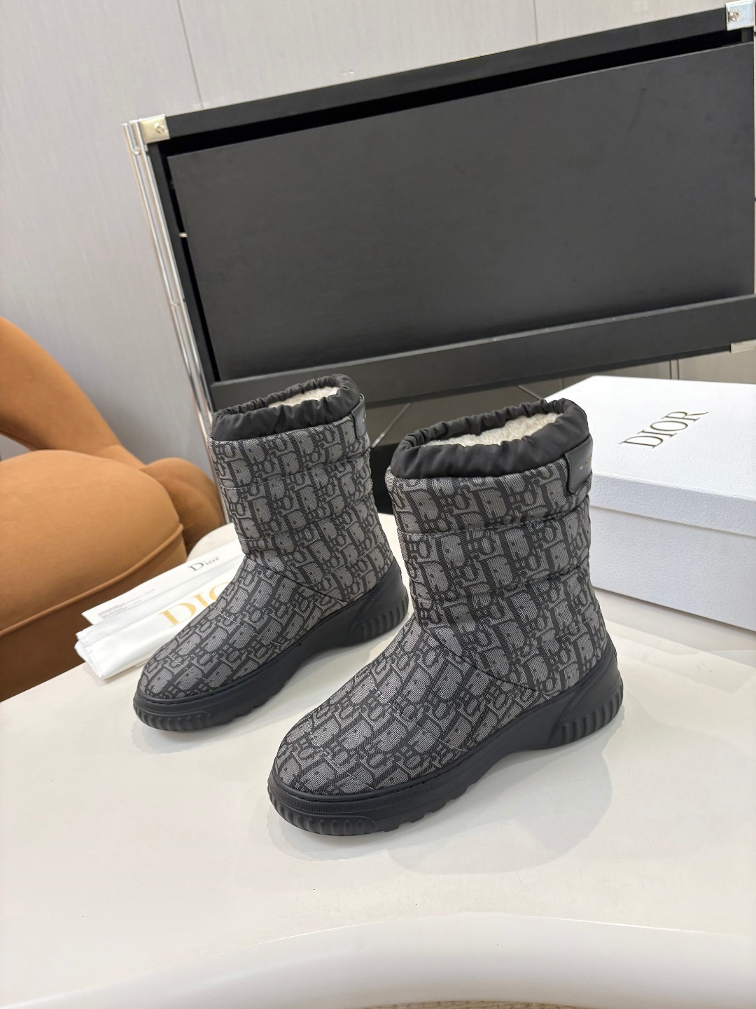 _d659s-e75ZwoWrYma7w2HYyVlAUQklelKz5iNiA