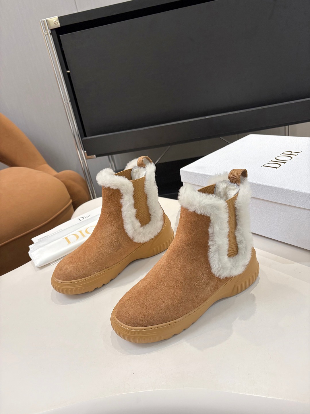 _dyC9szTKmZoNuQlg-QAMx_IkCuMgaLCqOSLtCjQ