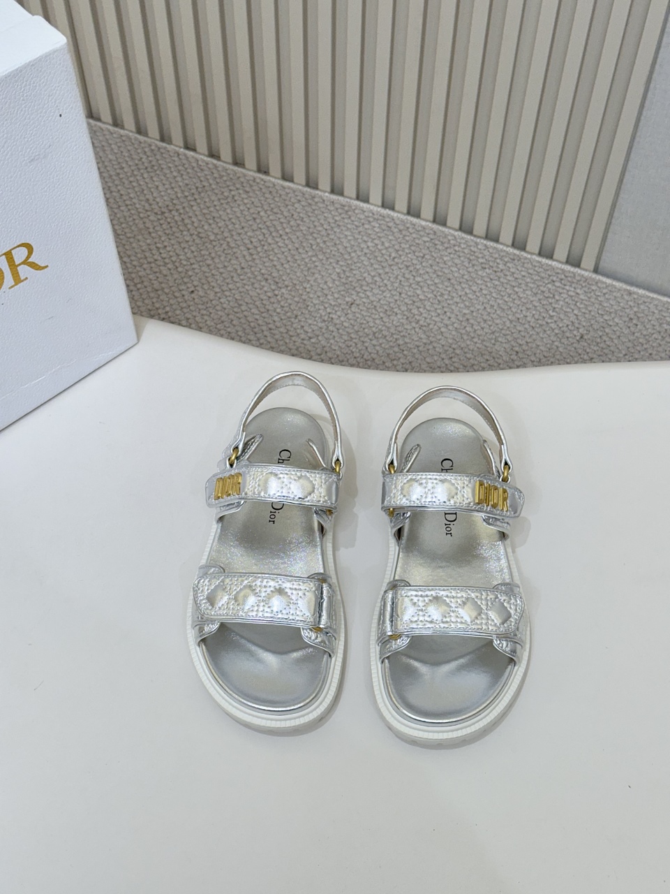 NO:261158,High-end electric embroidery style silver electric embroidery DIOR latest sandals This mixed sheepskin DiorAct sandals are stylish in style. They are made of extra light and comfortable leather with an insole that fits the foot. The upper strip is made of Velcro and is decorated with a gold-faced metal 