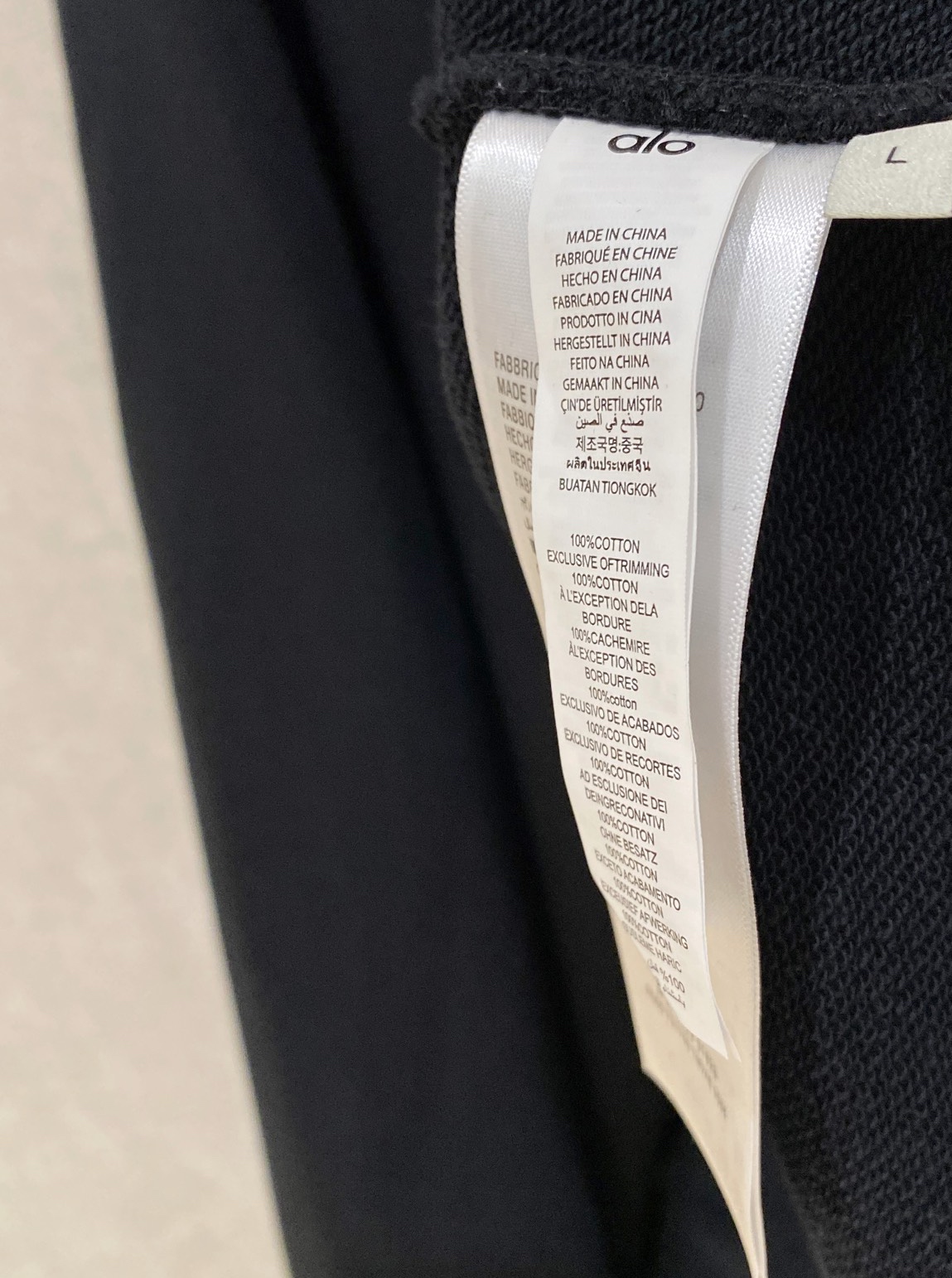 ALO 2025FW秋冬新品 休闲连帽卫衣 高端气质型必入的极品款式，一款极具腔调感与魅力的单品！细节精