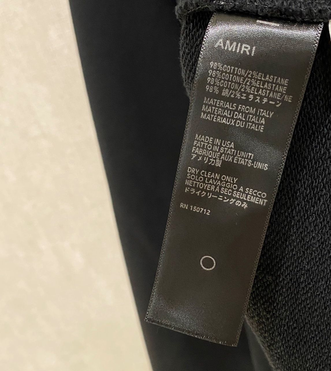 AMR 2025FW秋冬新品 休闲连帽卫衣 高端气质型必入的极品款式，一款极具腔调感与魅力的单品！细节精