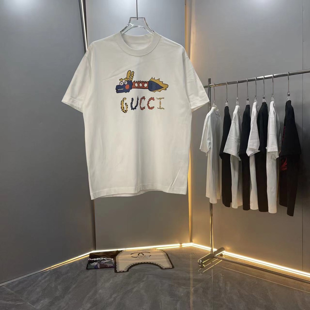 【Alta calidad】GUCCI 古驰 2024ss primavera/verano camiseta de algodón puro de última moda con cuello redondo, diseño de es…