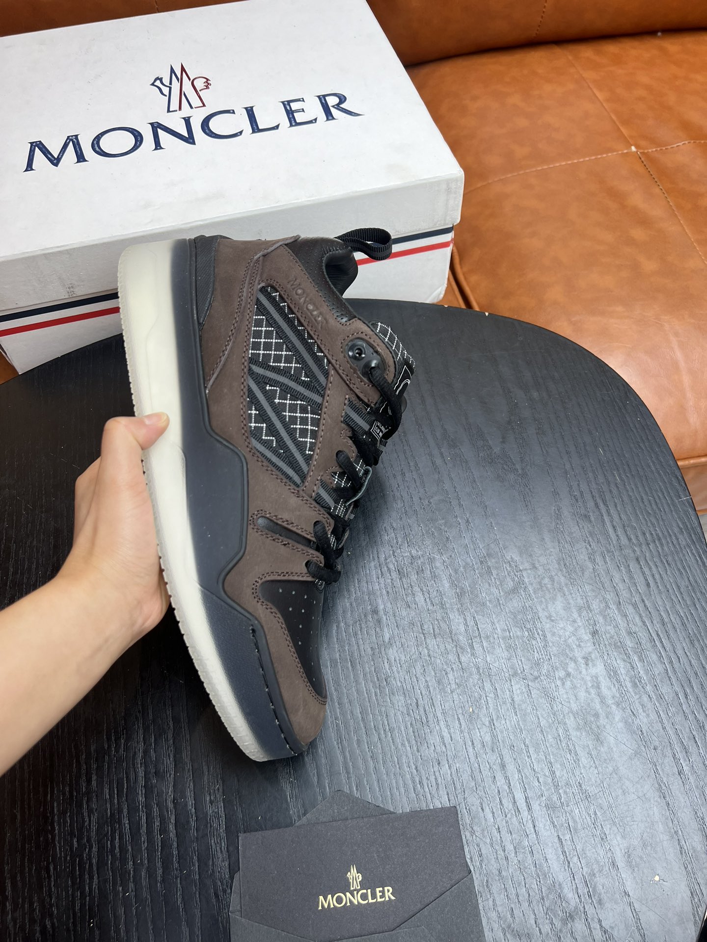 Zapatillas Moncler/Moncler reales Las zapatillas altas Pivo son unas zapatillas urbanas informales inspiradas…