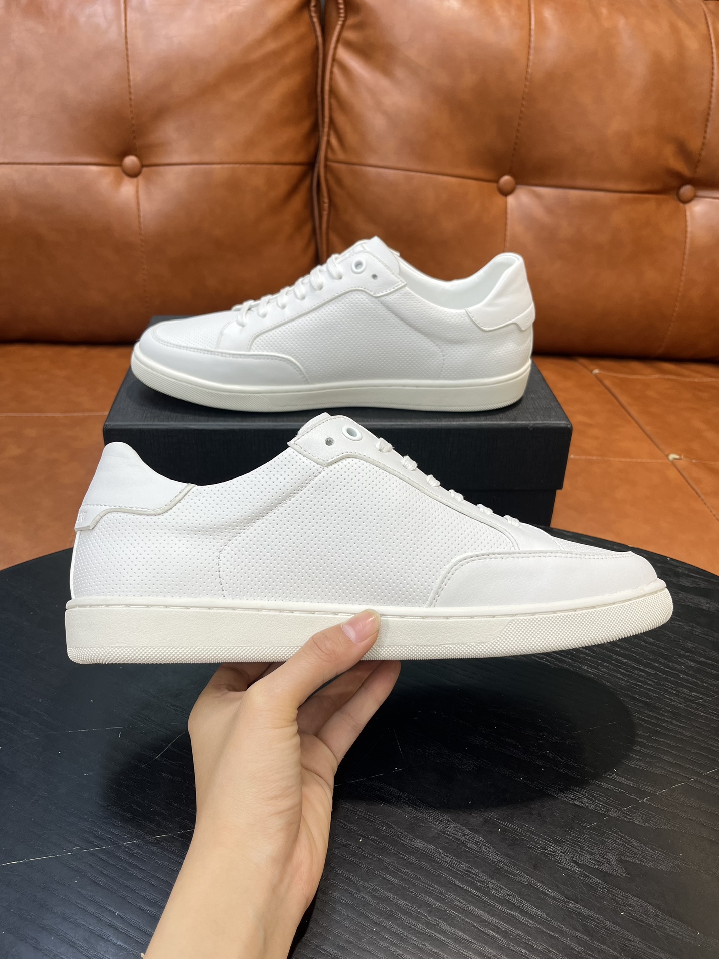Yves Saint Laurent White Leather Court Classic SL/06 Embroidered Sneakers 8 i1715597760 3061 0