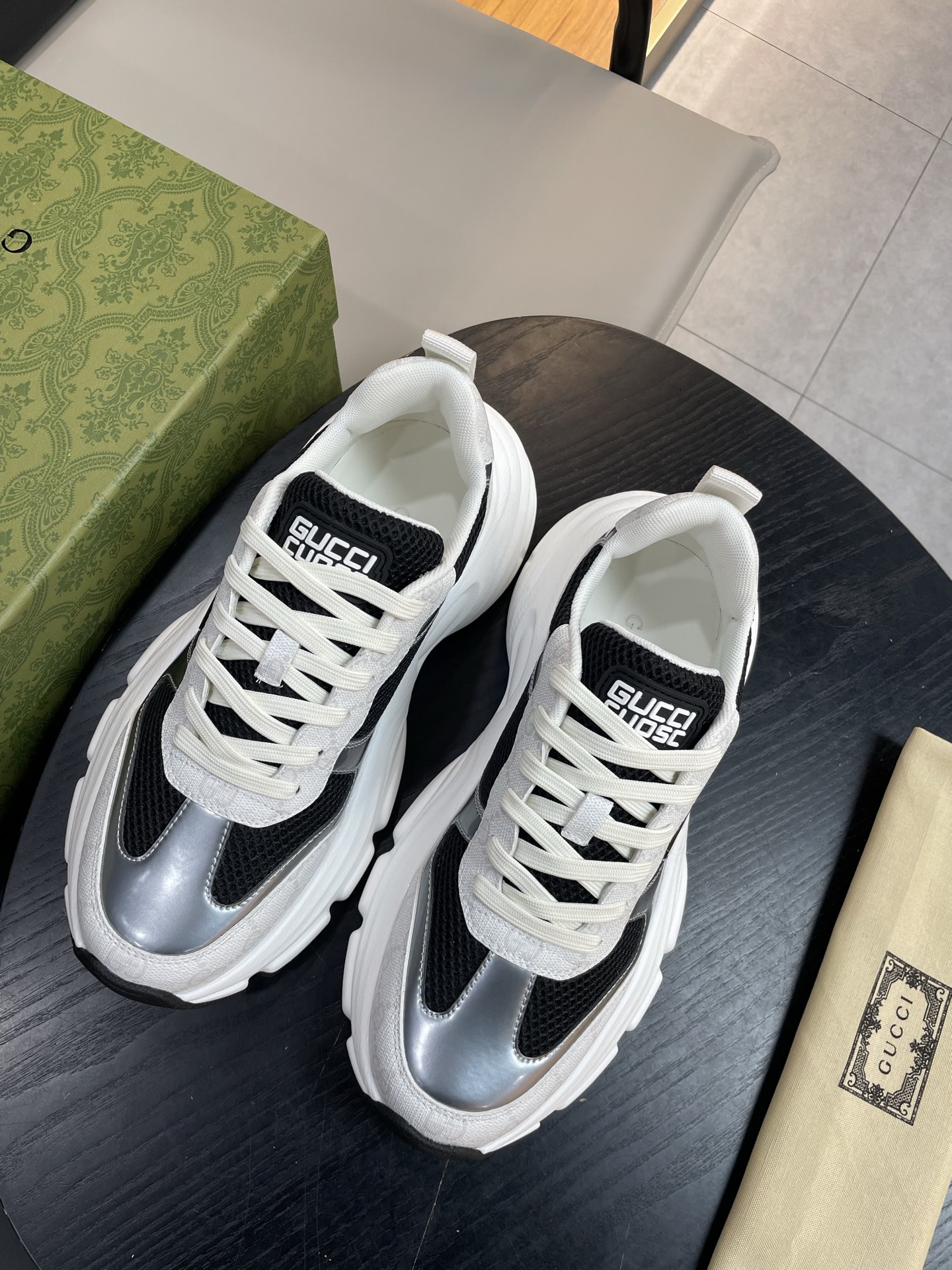 Gucci Women's Ultrapace R Sneakers in White GG Supreme Canvas and Silver Trim 3 i1744184467905 1052 0 1