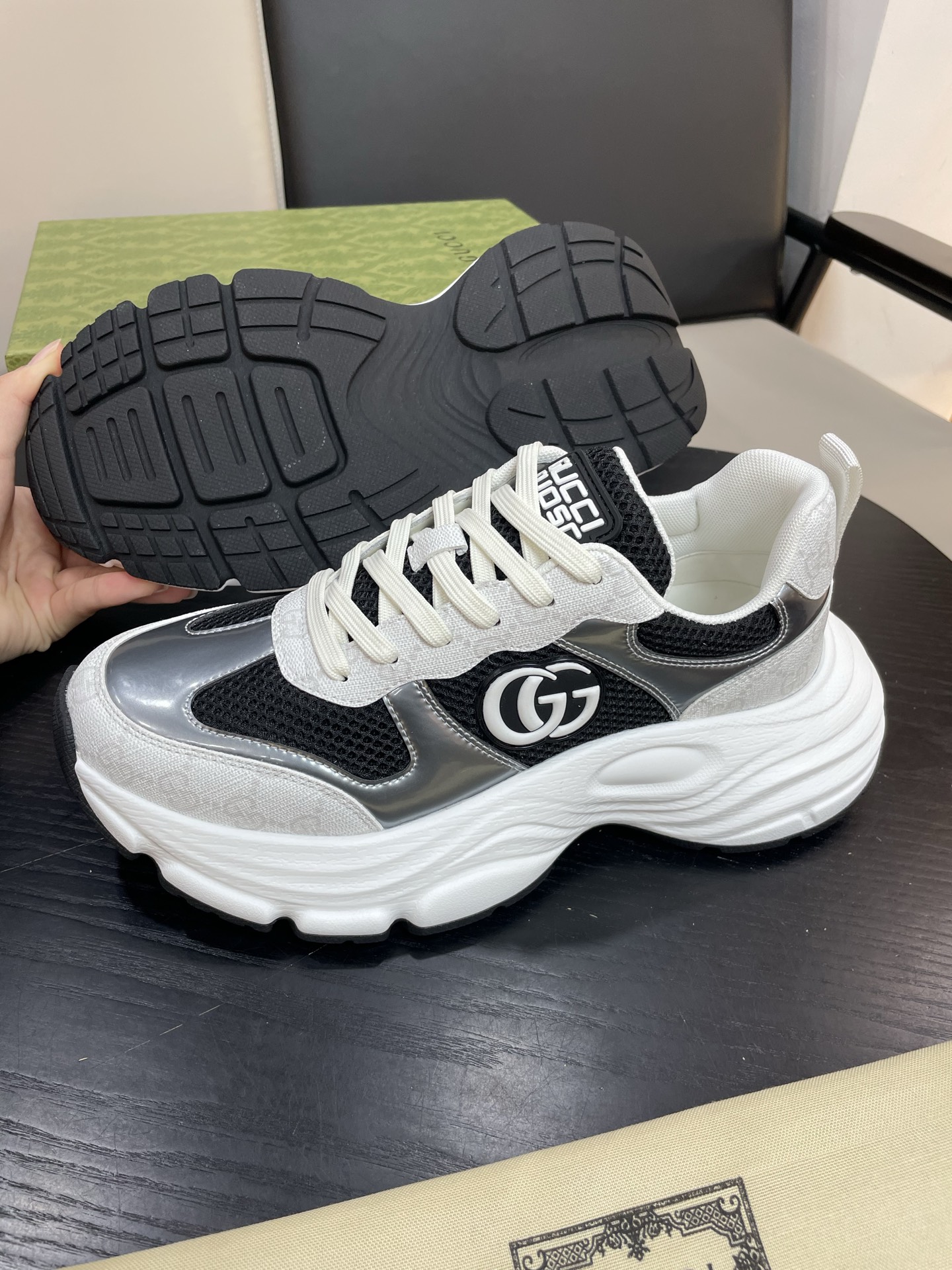 Gucci Women's Ultrapace R Sneakers in White GG Supreme Canvas and Silver Trim 4 i1744184468682 1595 0 2