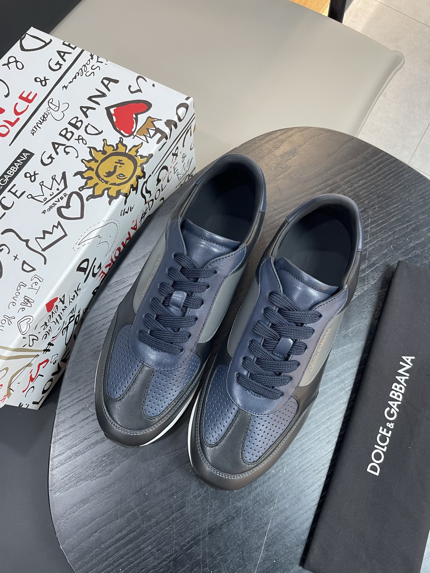 Dolce & Gabbana Men's Leather Runner Sneakers - Stylish & Comfortable 2 i1744451413388 7177 0 1