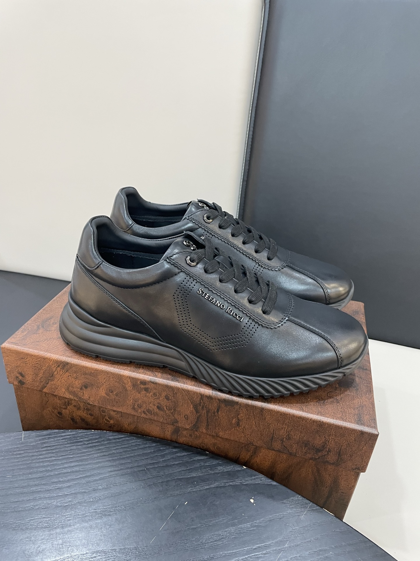 Stefano Ricci Men's Black Leather Lace-Up Sneakers - Comfortable & Lightweight 10 i1755505042198 733 0 8
