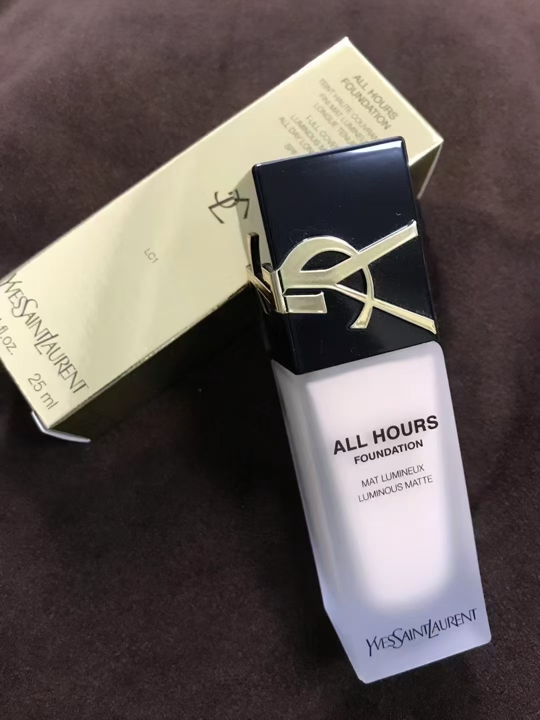 90. Nueva versión YSL All Hours Foundation 25ml/Edición Mingtong 🔜 明通版. Alta calidad❗️2 colores: LC1#, LC2#. 🇫🇷YSL S…