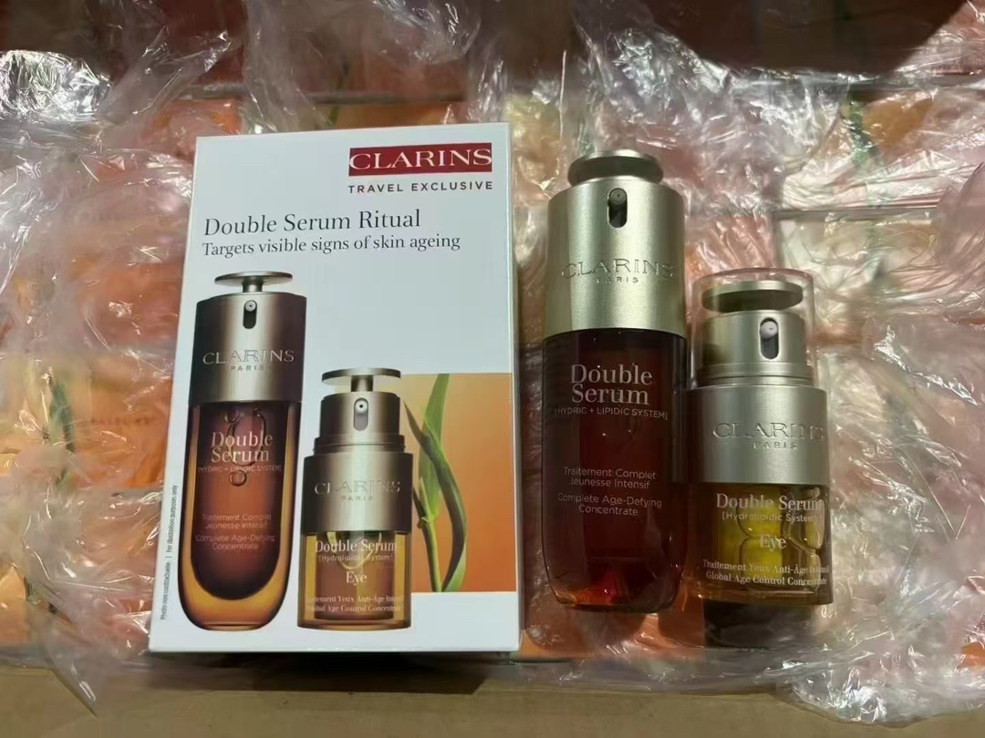 90。新版娇韵诗眼霜/精华两件套 🔜 高质量❗️🇫🇷Clarins娇韵诗精华眼霜两件套【最新版】 （内含: 最新版九代娇韵诗双萃精华50ML+双萃眼霜20ML） 件50套 配中文标 优势现货🔥