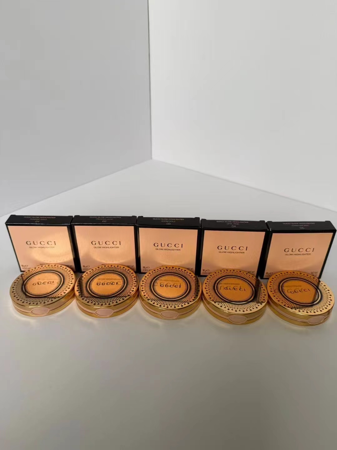 55. Polvo compacto de alta luz Gucci 10g 🔜 Calidad 1:1❗️5️⃣ colores: 01#, 02#, 03#, 04#, 05#. Nuevo GUCCI polvo compac…
