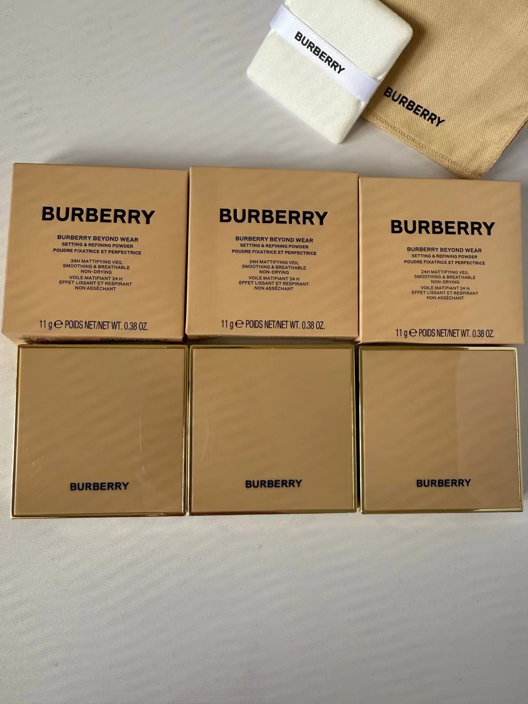 57. Polvo compacto de trinchera de Burberry 11g 🔜 versión Mingtong. Alta calidad❗3️⃣ colores: 01#, 02#, 03#. 🇬🇧 BURB…