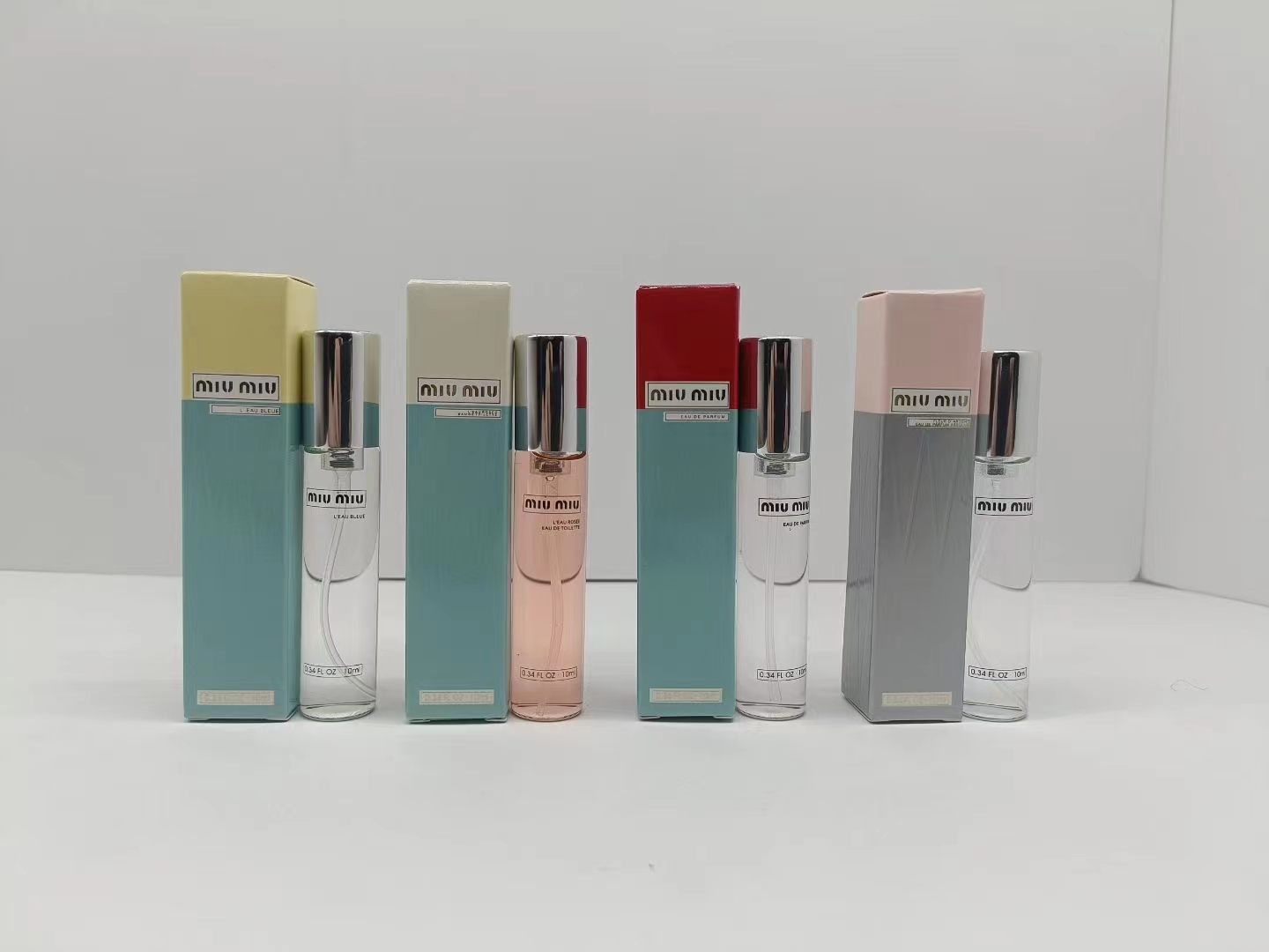 15. Perfume de muestra MiuMiu tapa amarilla 10ml/muestra 15. Perfume de muestra MiuMiu tubo blanco 10ml/muestra 15. Per…