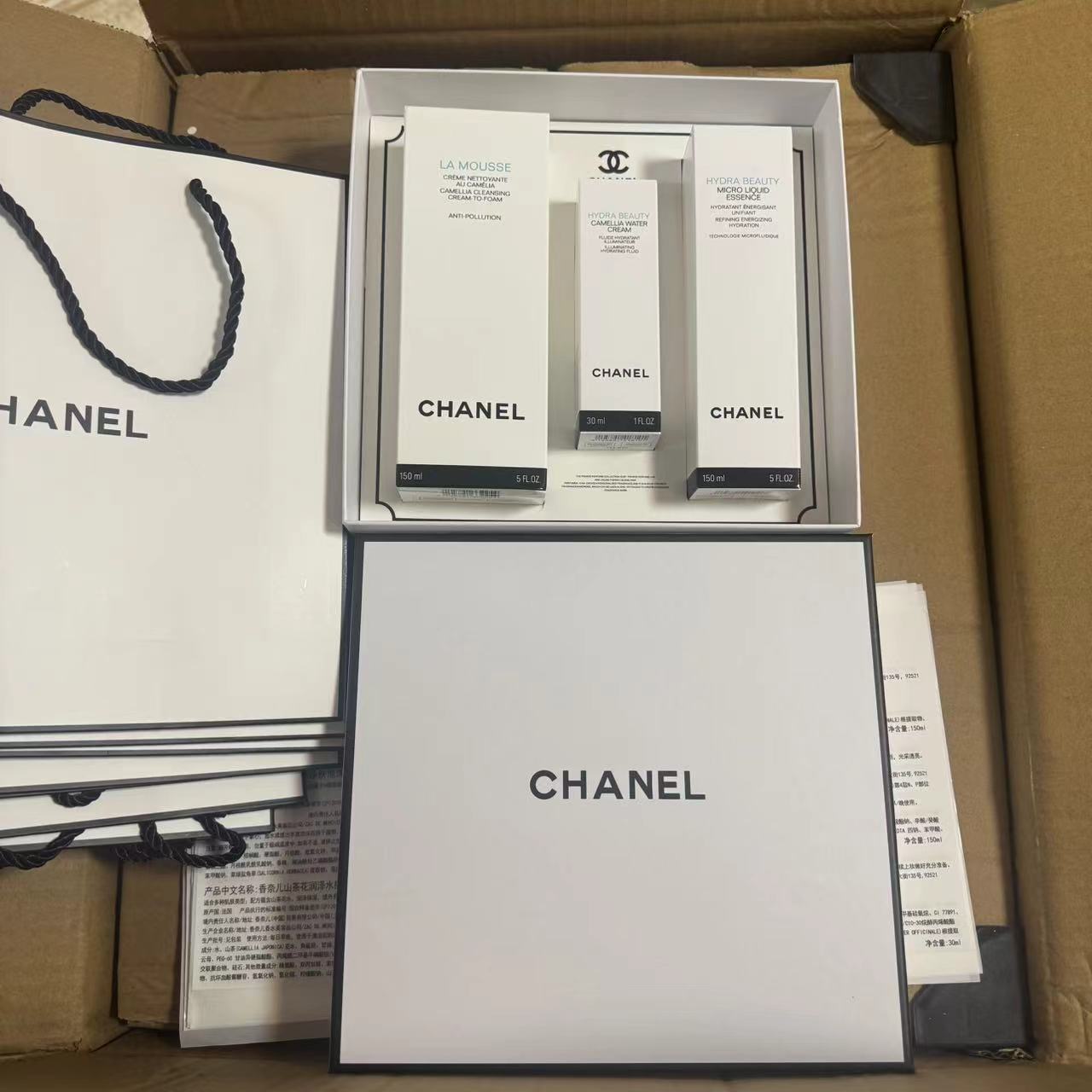 200. Chanel Camellia Water Gel Clear three-piece set 🔜 Mingtong version. High quality❗ Chanel Camellia Water Gel Clear…