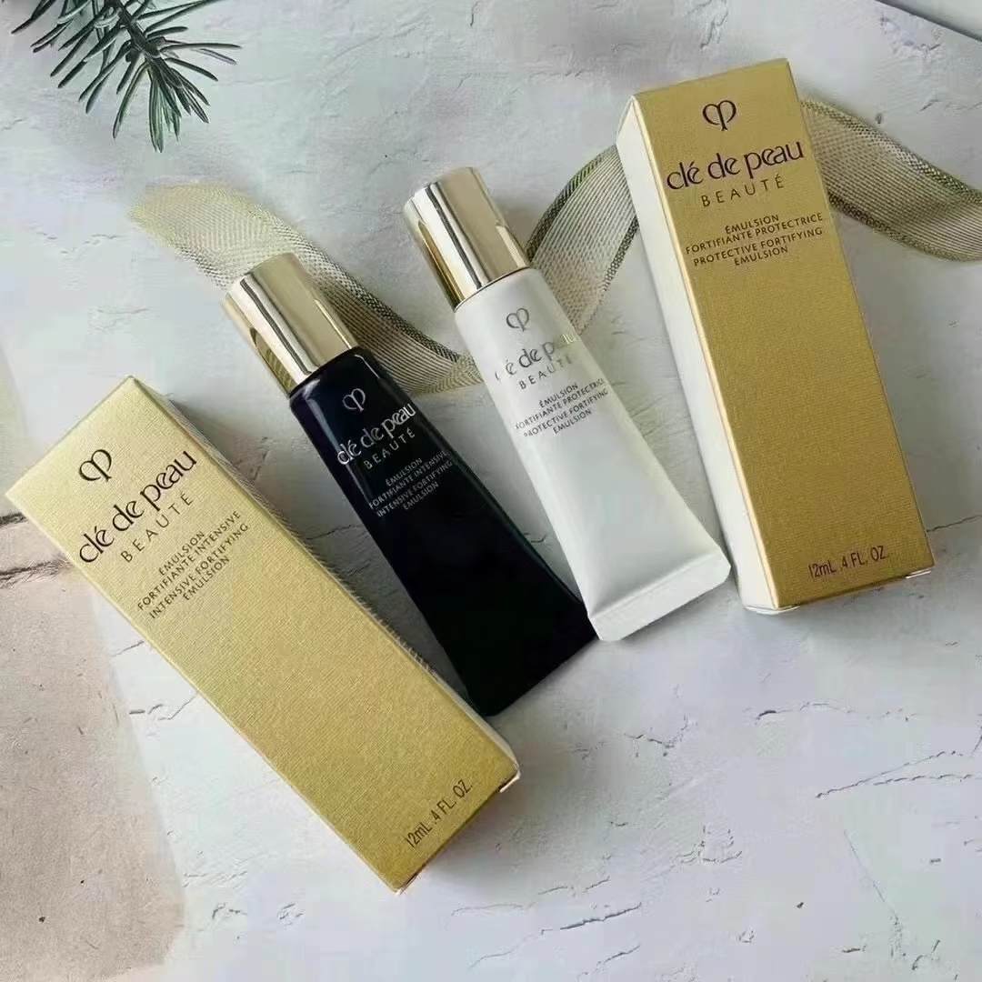 25. Crema de día reparadora CPB 12ml 25. Crema de noche reparadora CPB 12ml 🔜 Calidad 1:1❗ Crema de día y noche repara…
