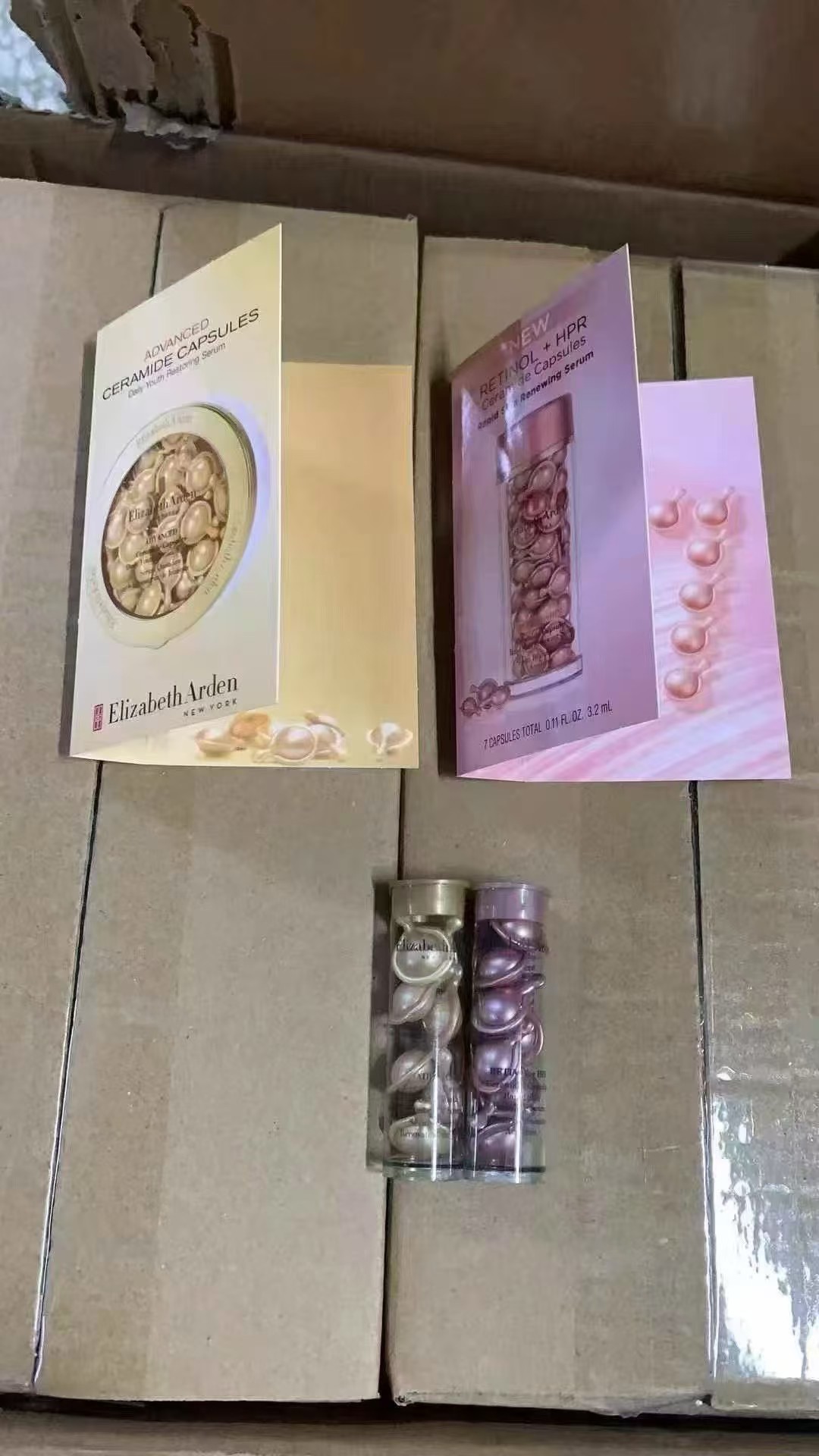 15. Nueva versión de cápsulas doradas de Elizabeth Arden 7 unidades/muestra. 15. Nueva versión de cápsulas rosadas de E…
