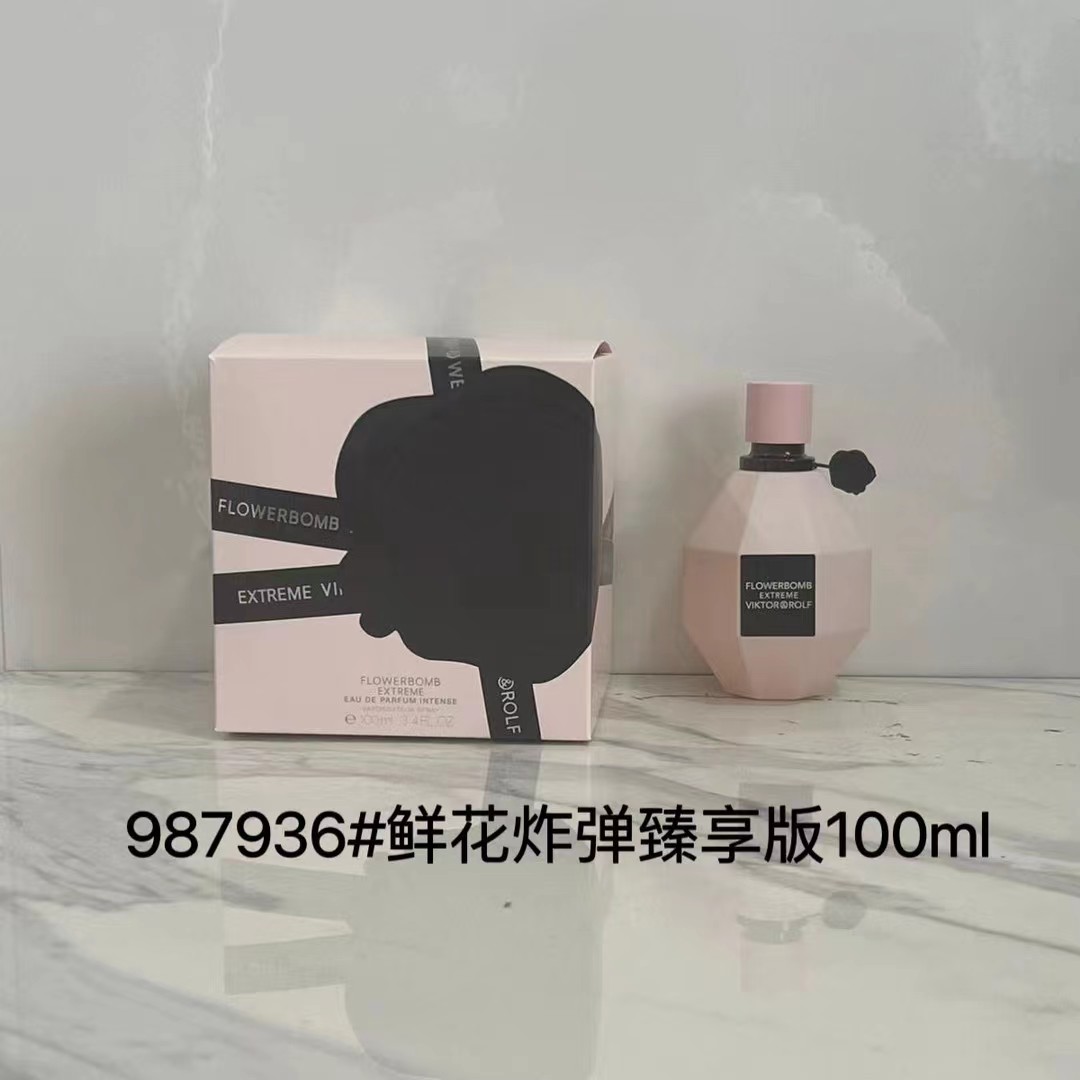 60. Perfume Viktor & Rolf Flowerbomb臻享版 100ml 60. Perfume Viktor & Rolf​炽感百合 100ml 60. Perfume Viktor & Rolf​鲜花炸弹 100ml…