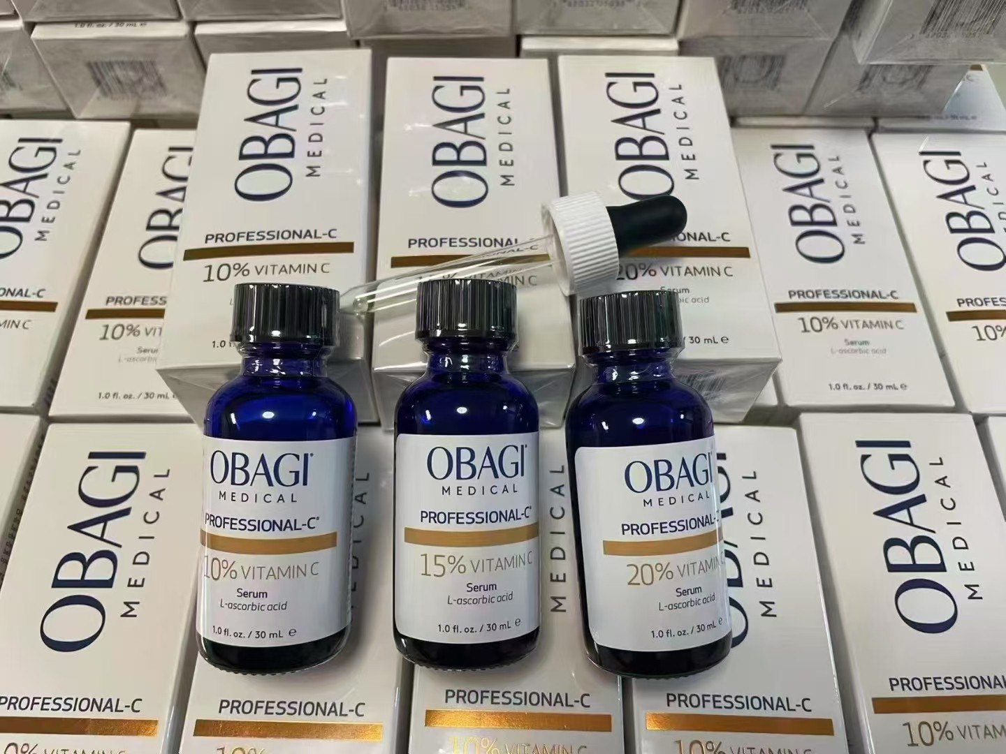 45. Nueva versión de suero de vitamina C左旋 de Obagi 30ml 🔜 calidad 1:1❗ 3⃣ concentraciones: 10%, 15%, 20%. Suero de vi…