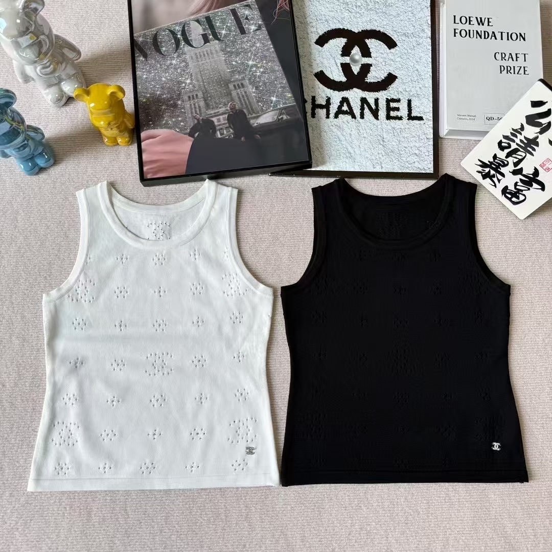 NO:791164,Chanel new early spring hollow vest,,chanel,19860909香奈儿早春新款镂空背心,,chanel,,Women's clothing